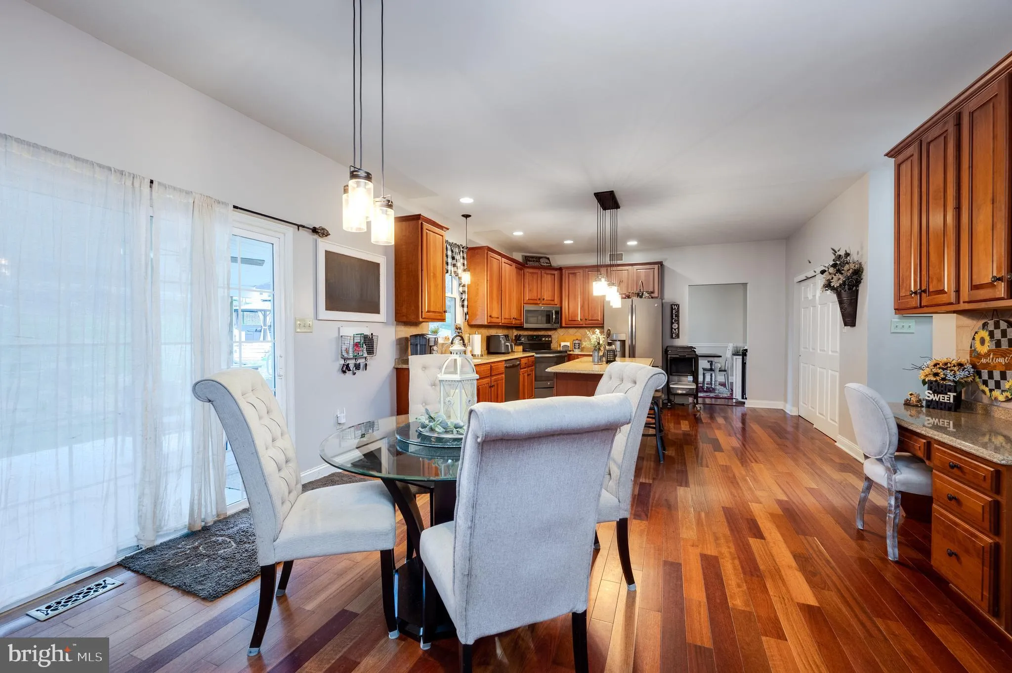 Mohnton, Pennsylvania 19540, United States, 4 Bedrooms Bedrooms, ,4 BathroomsBathrooms,Residential,Active,244256