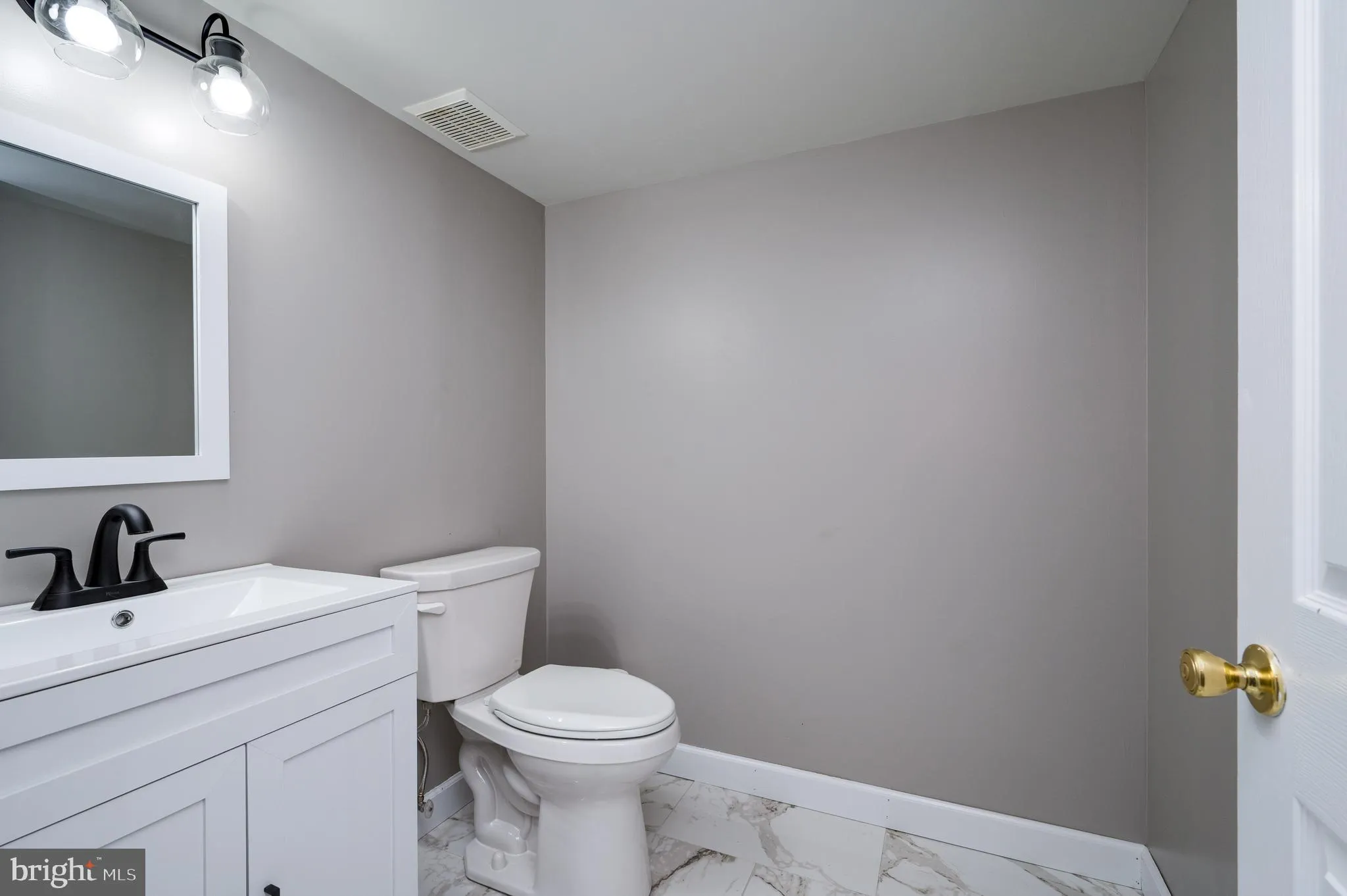 Mohnton, Pennsylvania 19540, United States, 4 Bedrooms Bedrooms, ,4 BathroomsBathrooms,Residential,Active,244256