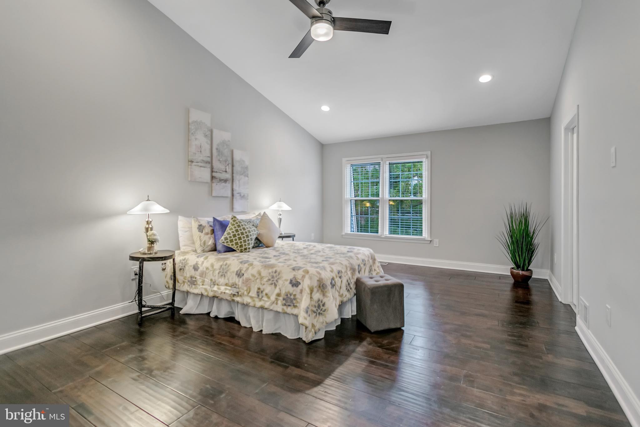 WILLOW CREEK - Residential