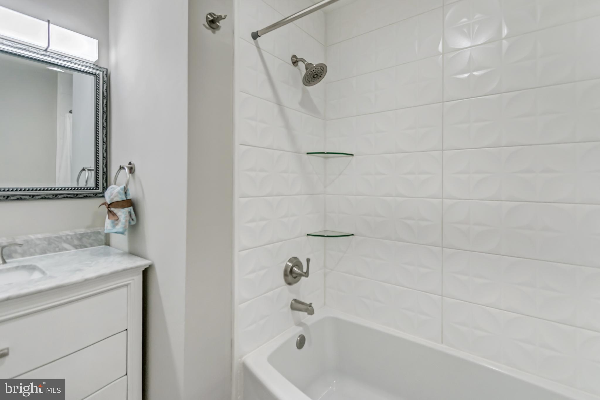 WILLOW CREEK - Residential