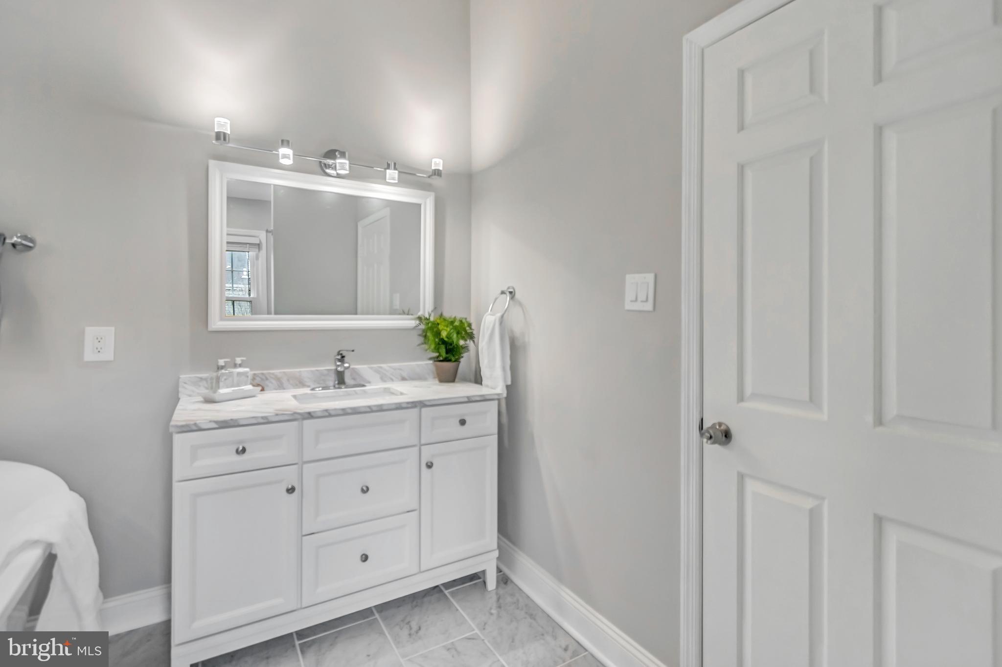 WILLOW CREEK - Residential