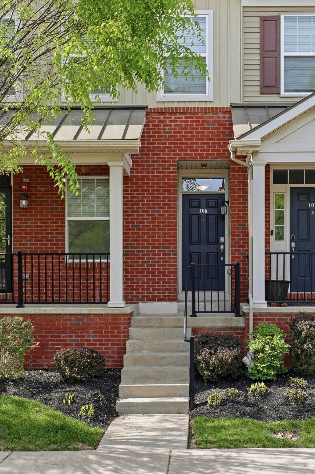 ARBOR KNOLL - Residential