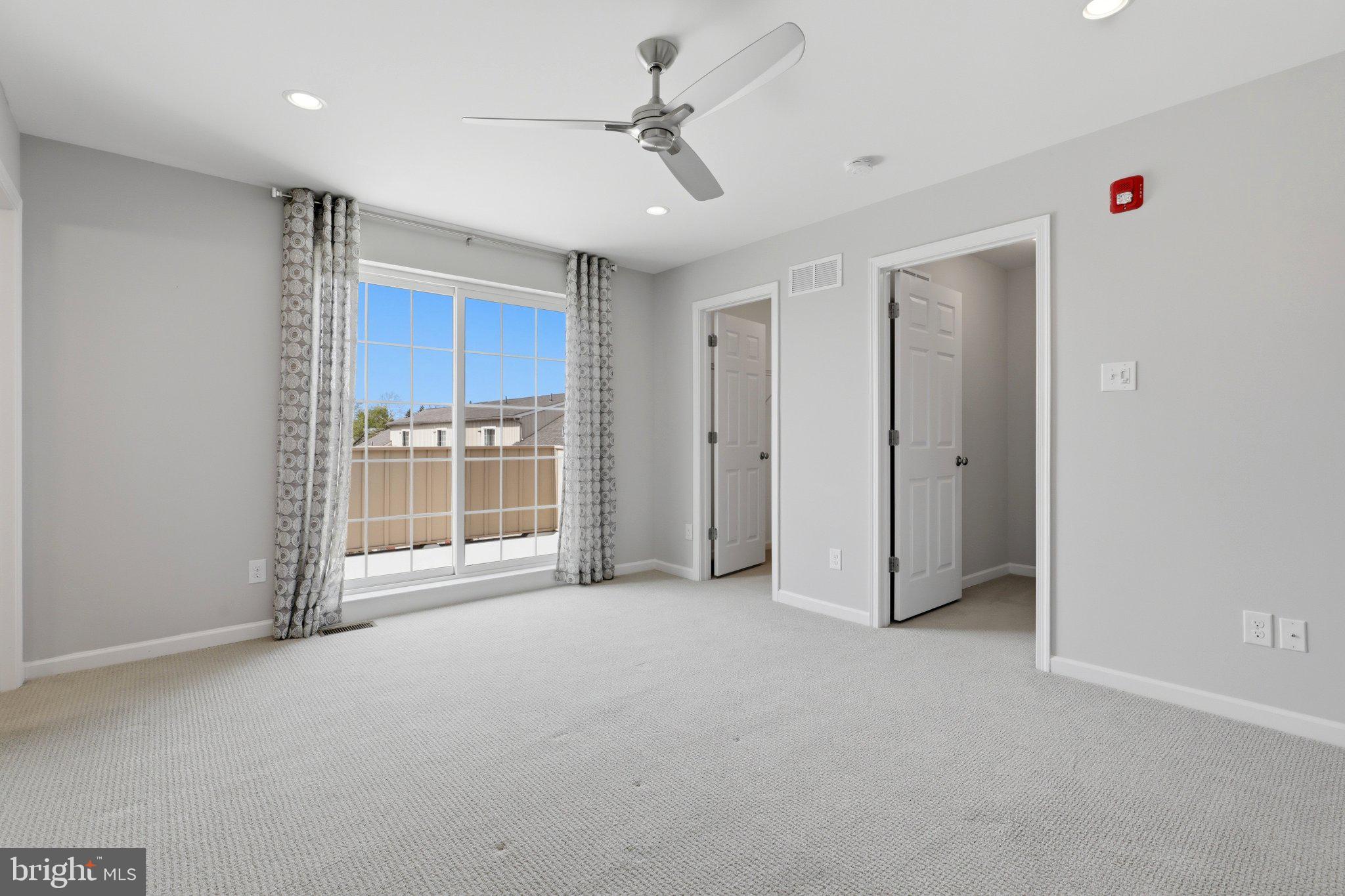 ARBOR KNOLL - Residential