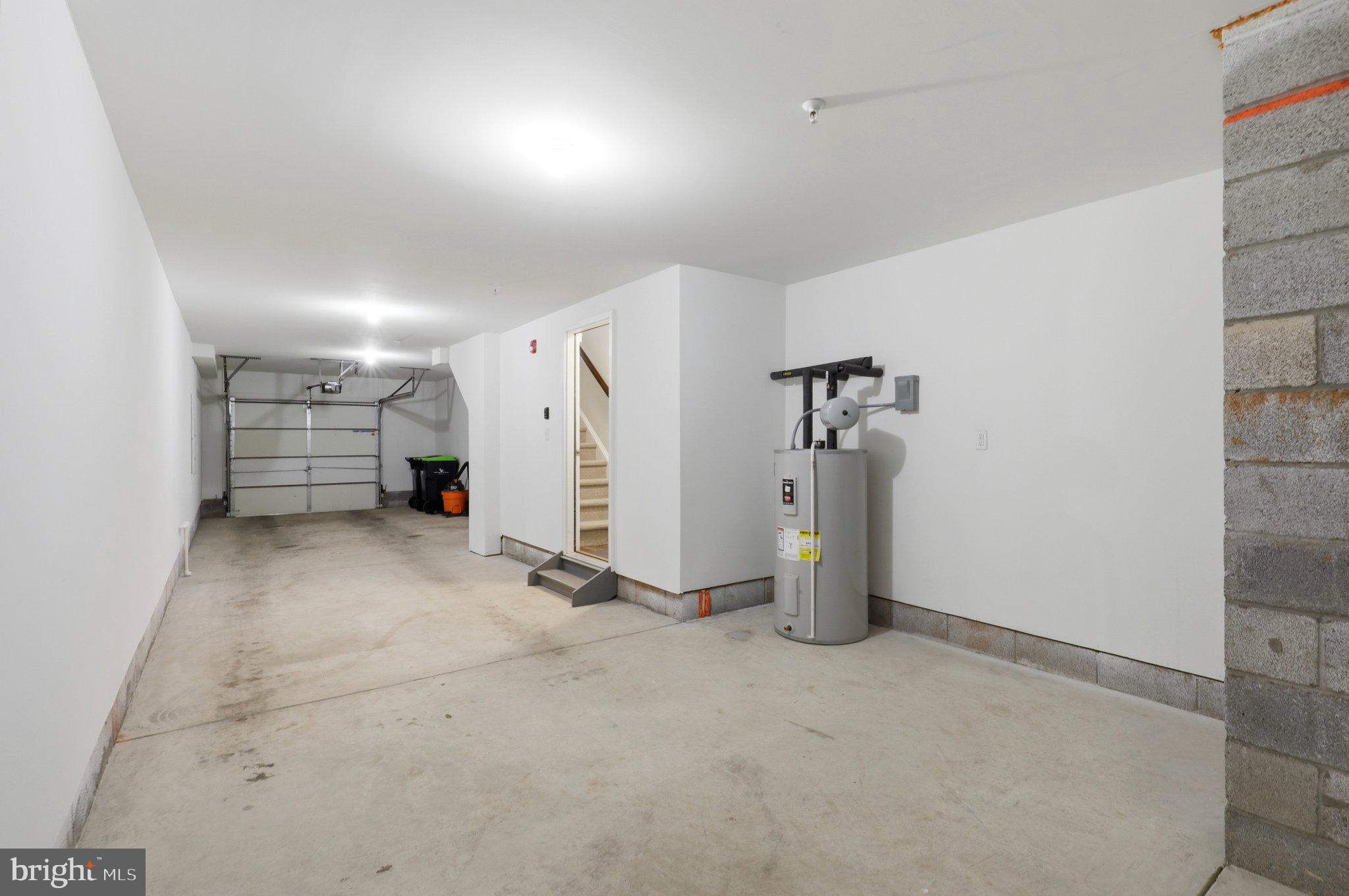 ARBOR KNOLL - Residential