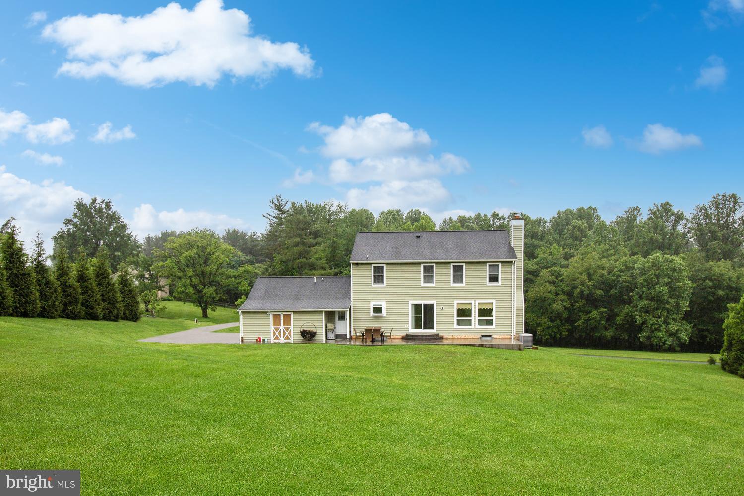 2591 LOUANNE COURT