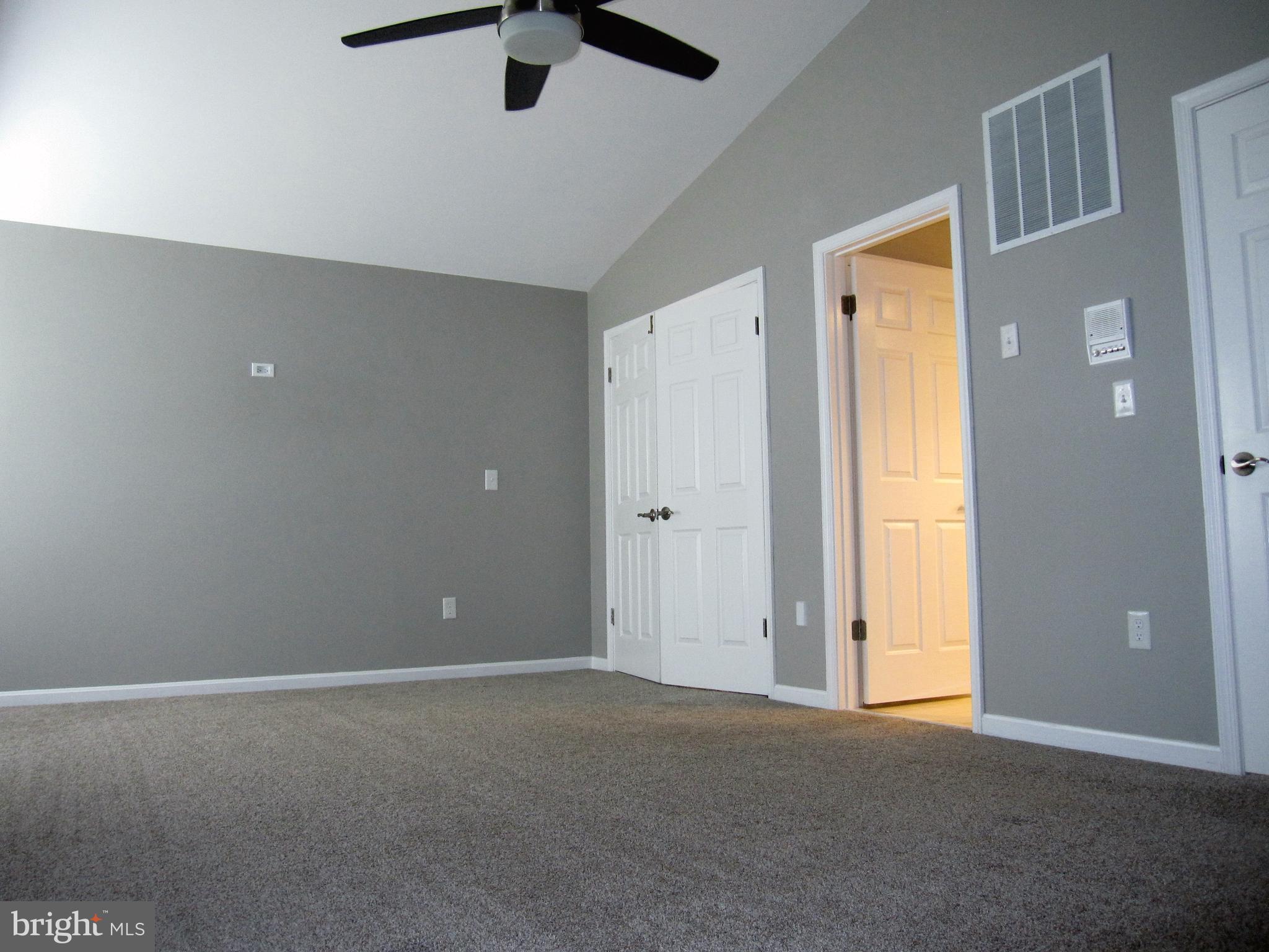 RIVA TRACE/SPRING PLACE - Residential