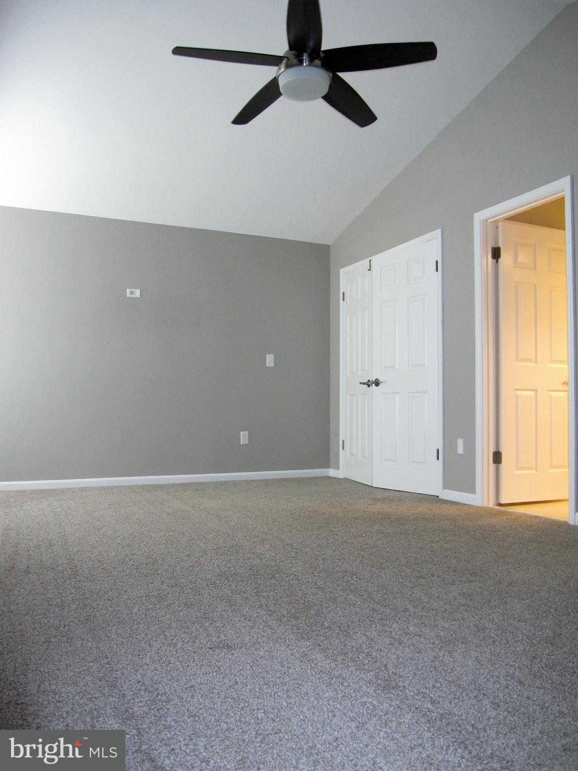 RIVA TRACE/SPRING PLACE - Residential