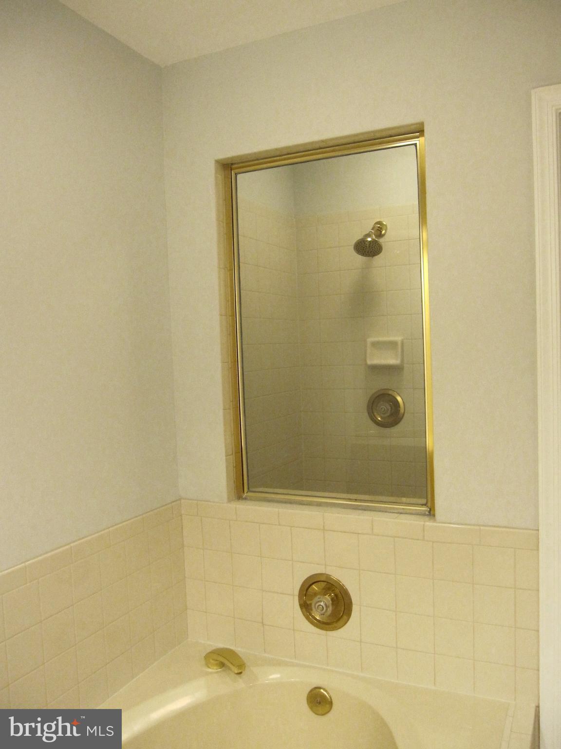 RIVA TRACE/SPRING PLACE - Residential