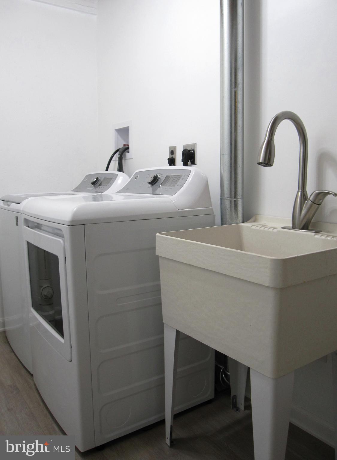 RIVA TRACE/SPRING PLACE - Residential