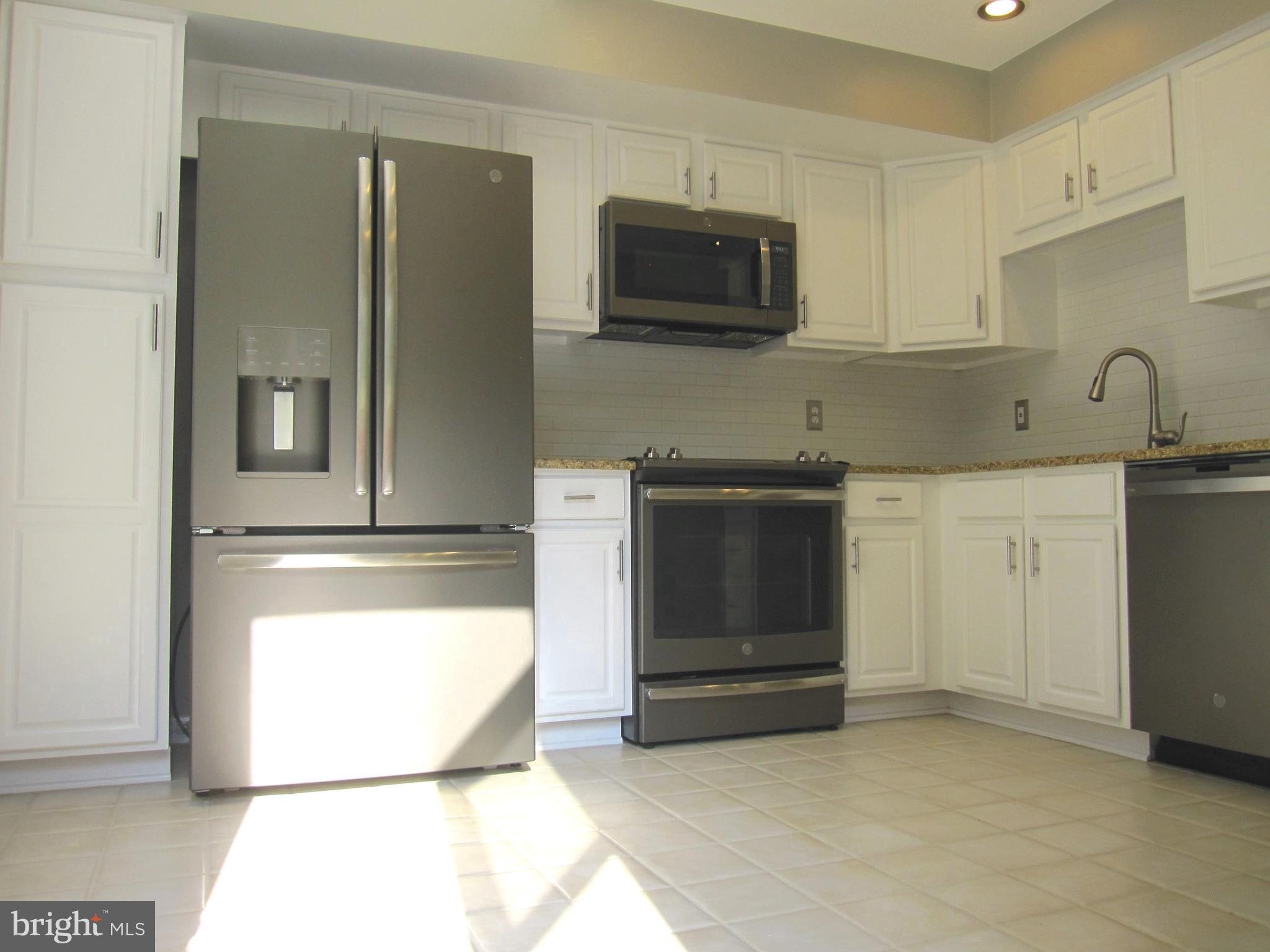 RIVA TRACE/SPRING PLACE - Residential