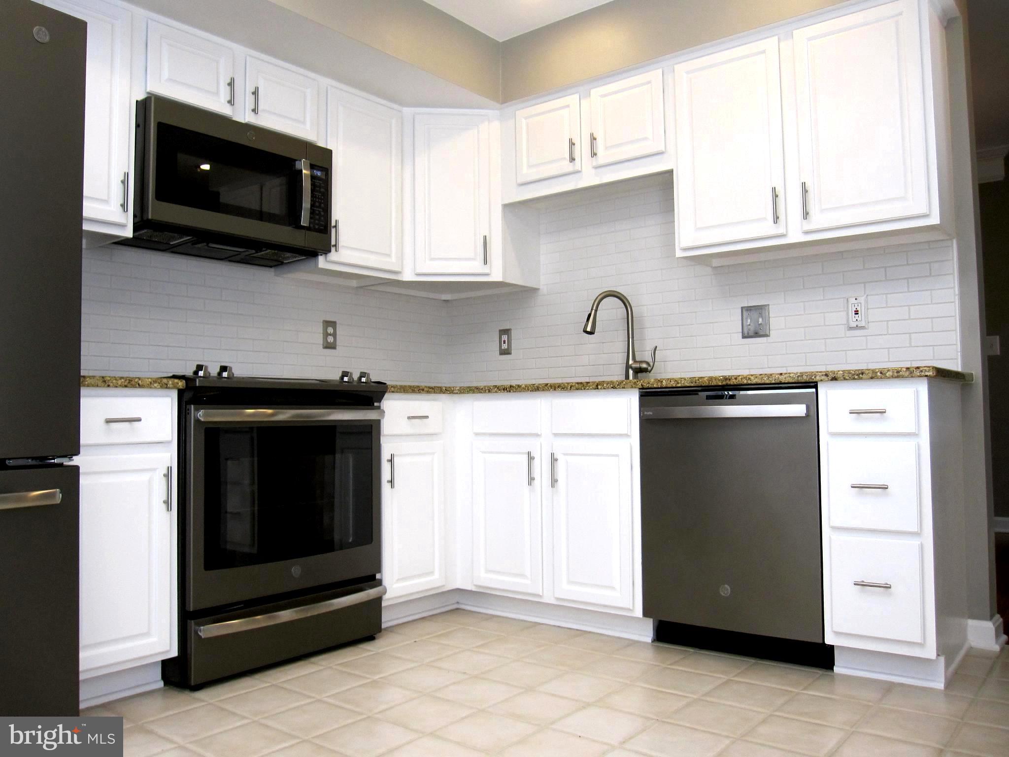 RIVA TRACE/SPRING PLACE - Residential