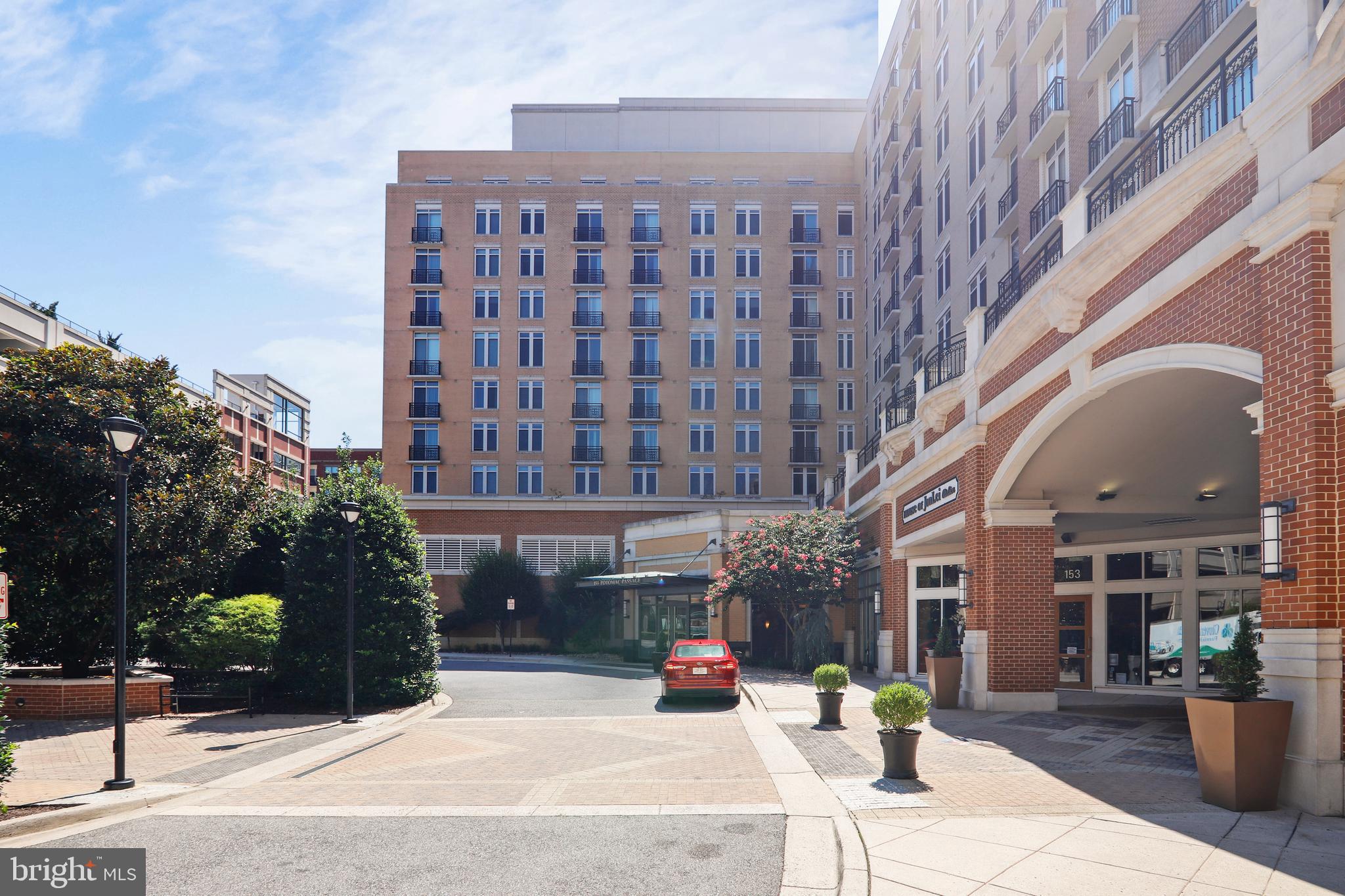 NATIONAL HARBOR - Residential