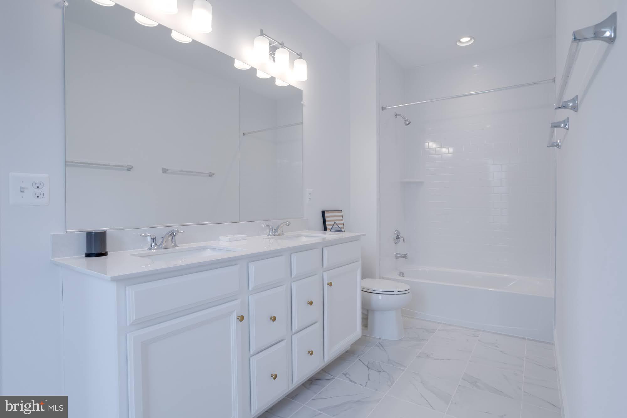 FAIRFAX ACRES - Residential