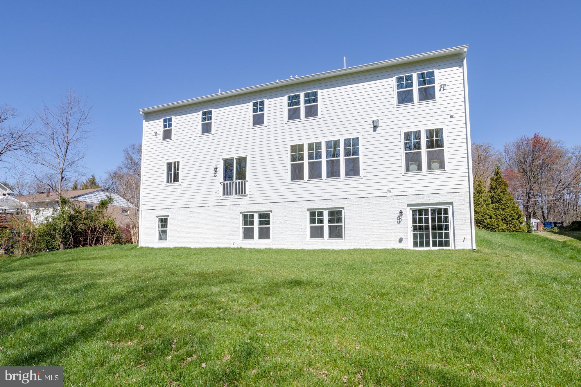 FAIRFAX ACRES - Residential