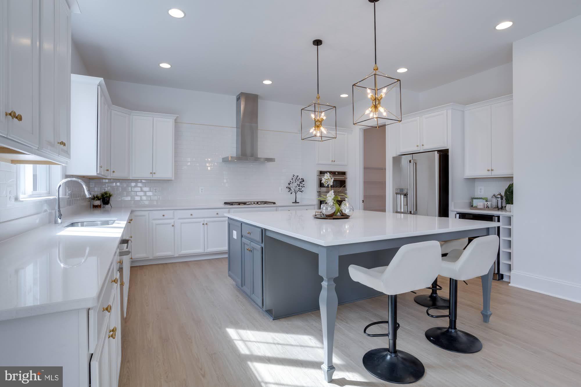 FAIRFAX ACRES - Residential