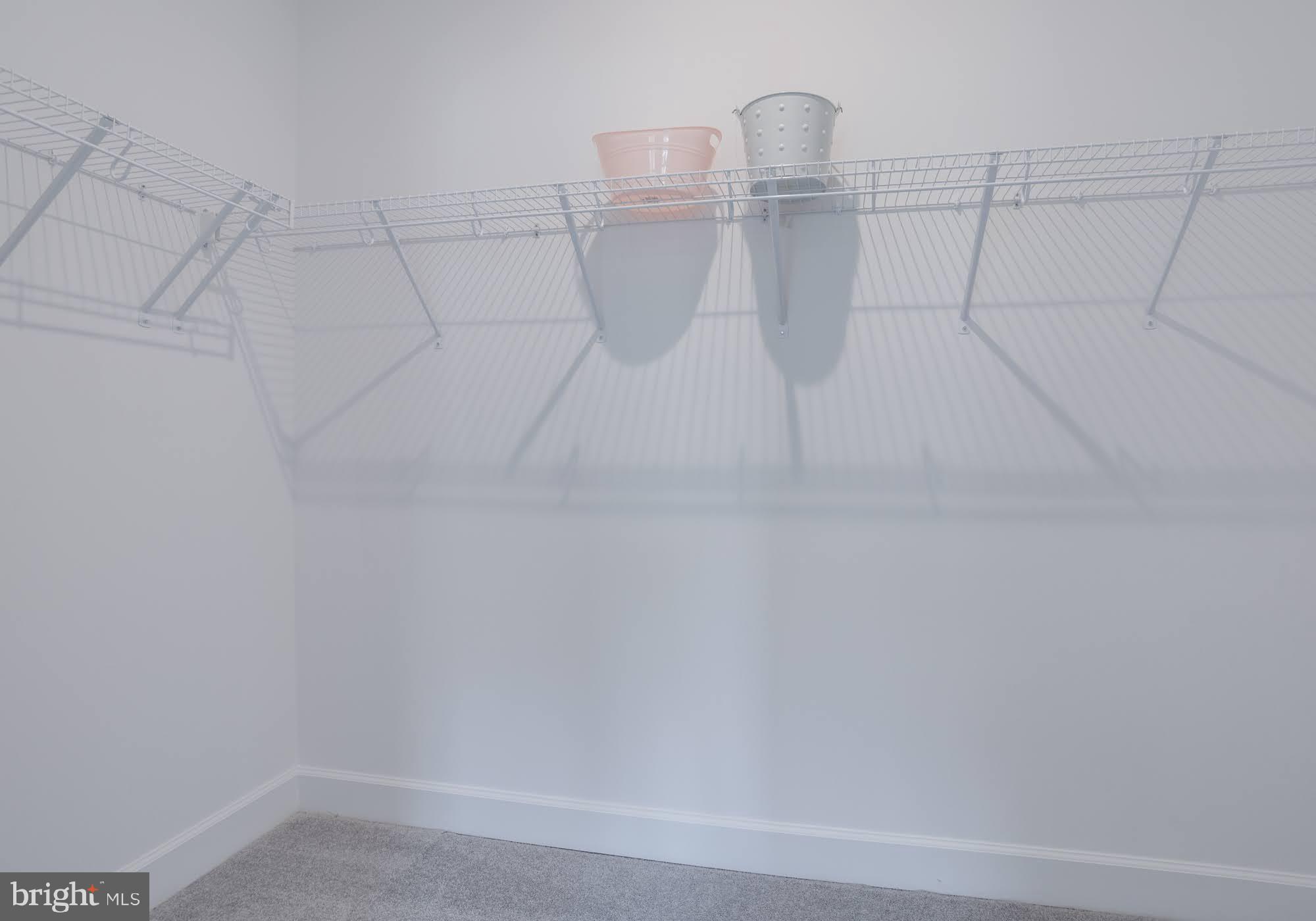 FAIRFAX ACRES - Residential