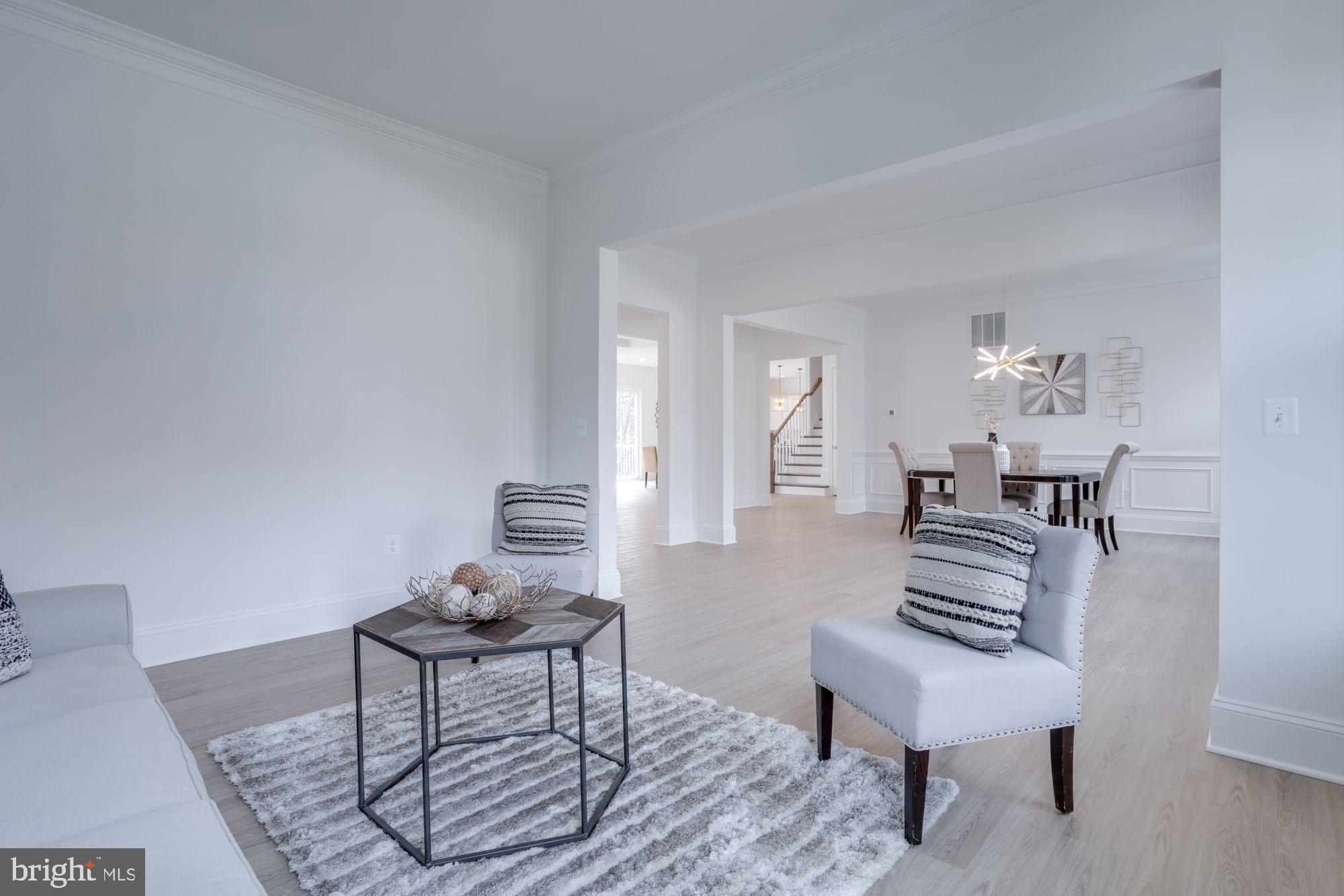 FAIRFAX ACRES - Residential