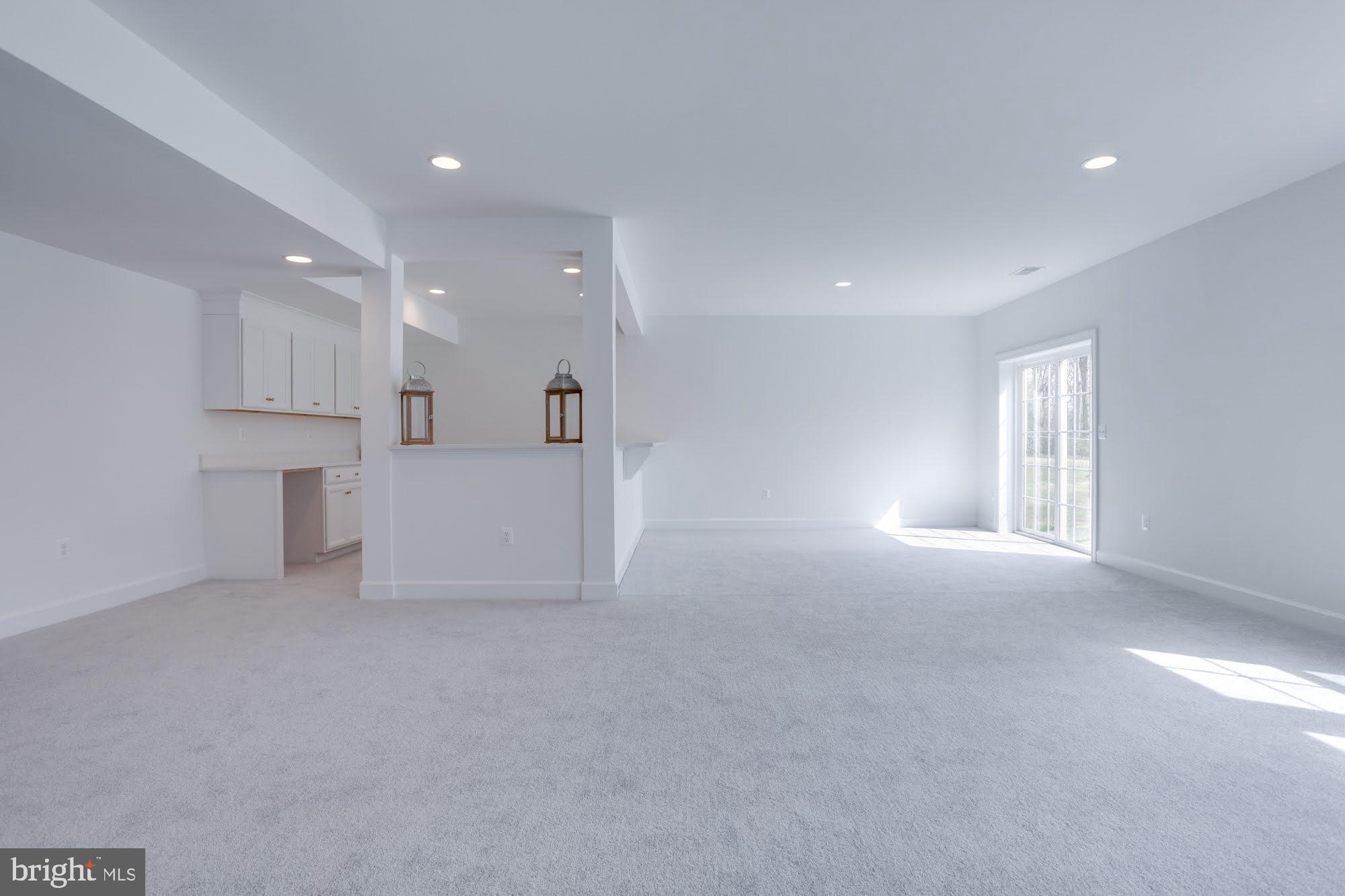 FAIRFAX ACRES - Residential