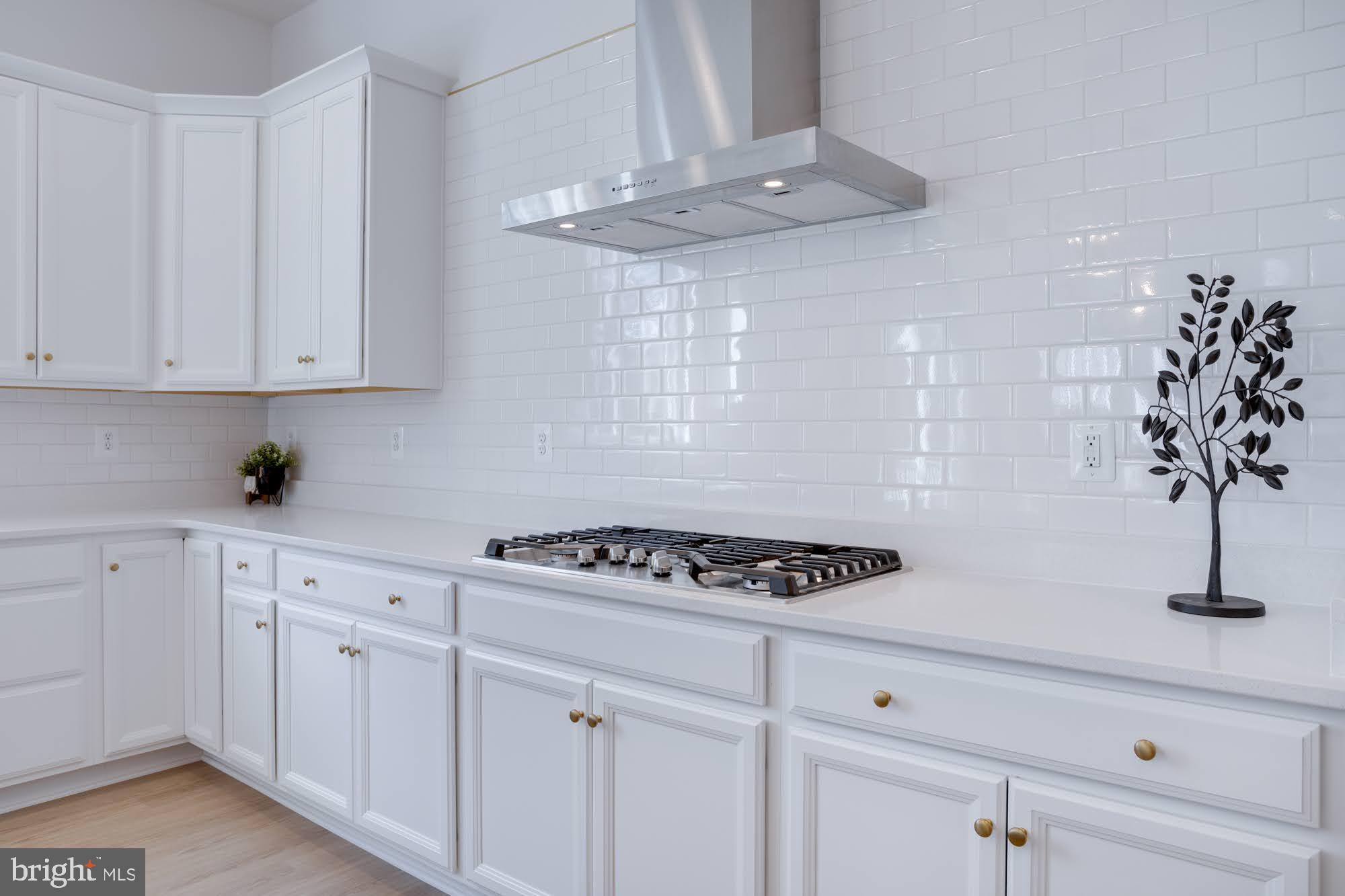 FAIRFAX ACRES - Residential