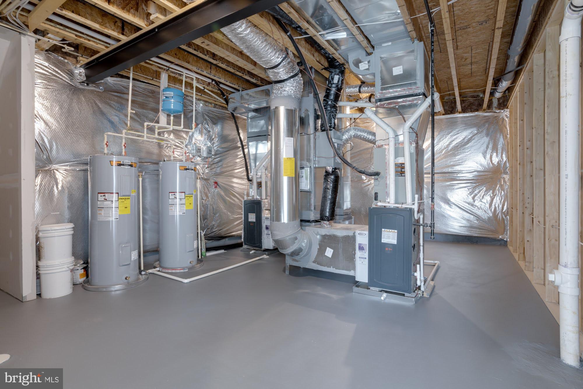 FAIRFAX ACRES - Residential