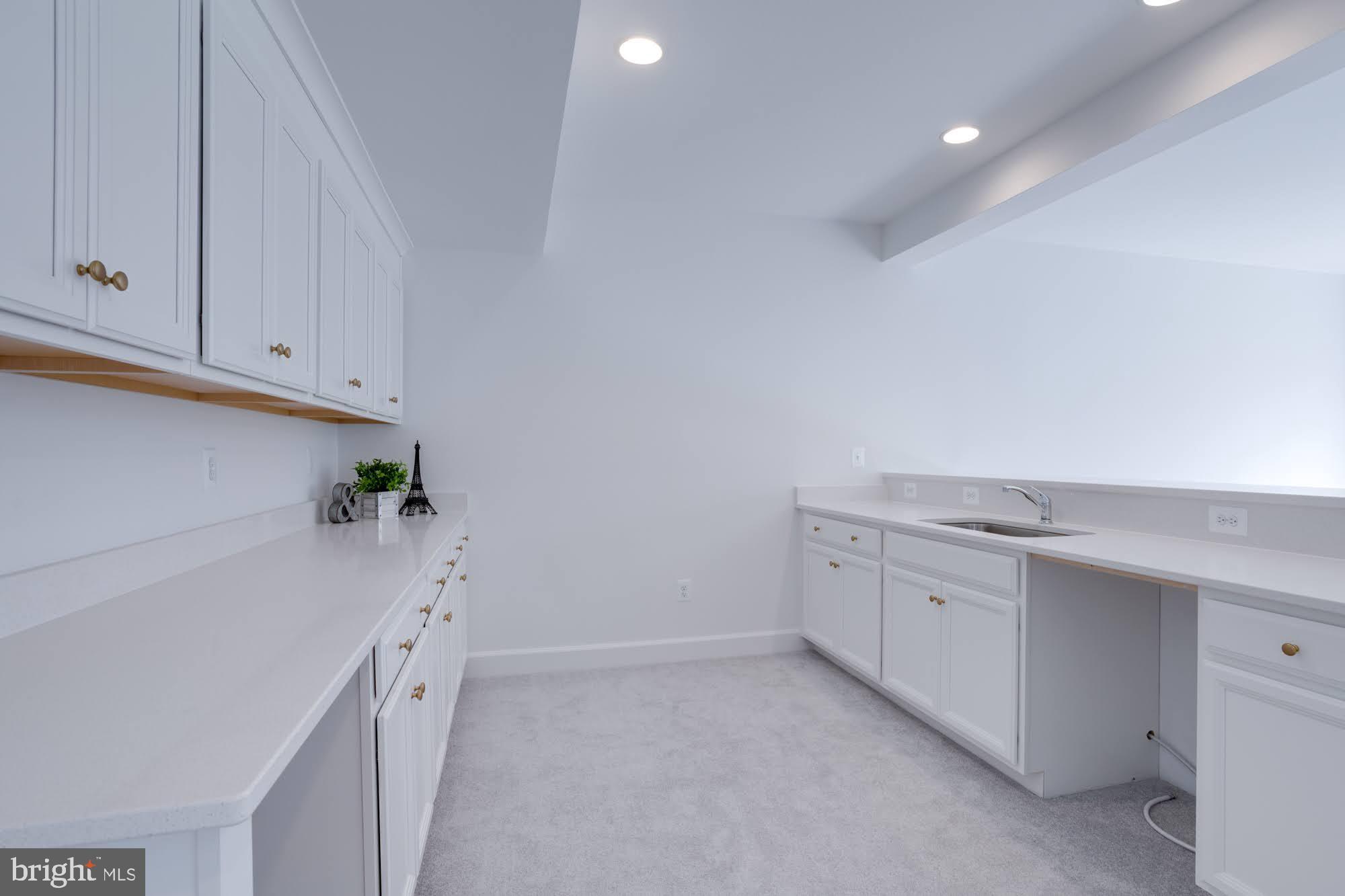 FAIRFAX ACRES - Residential