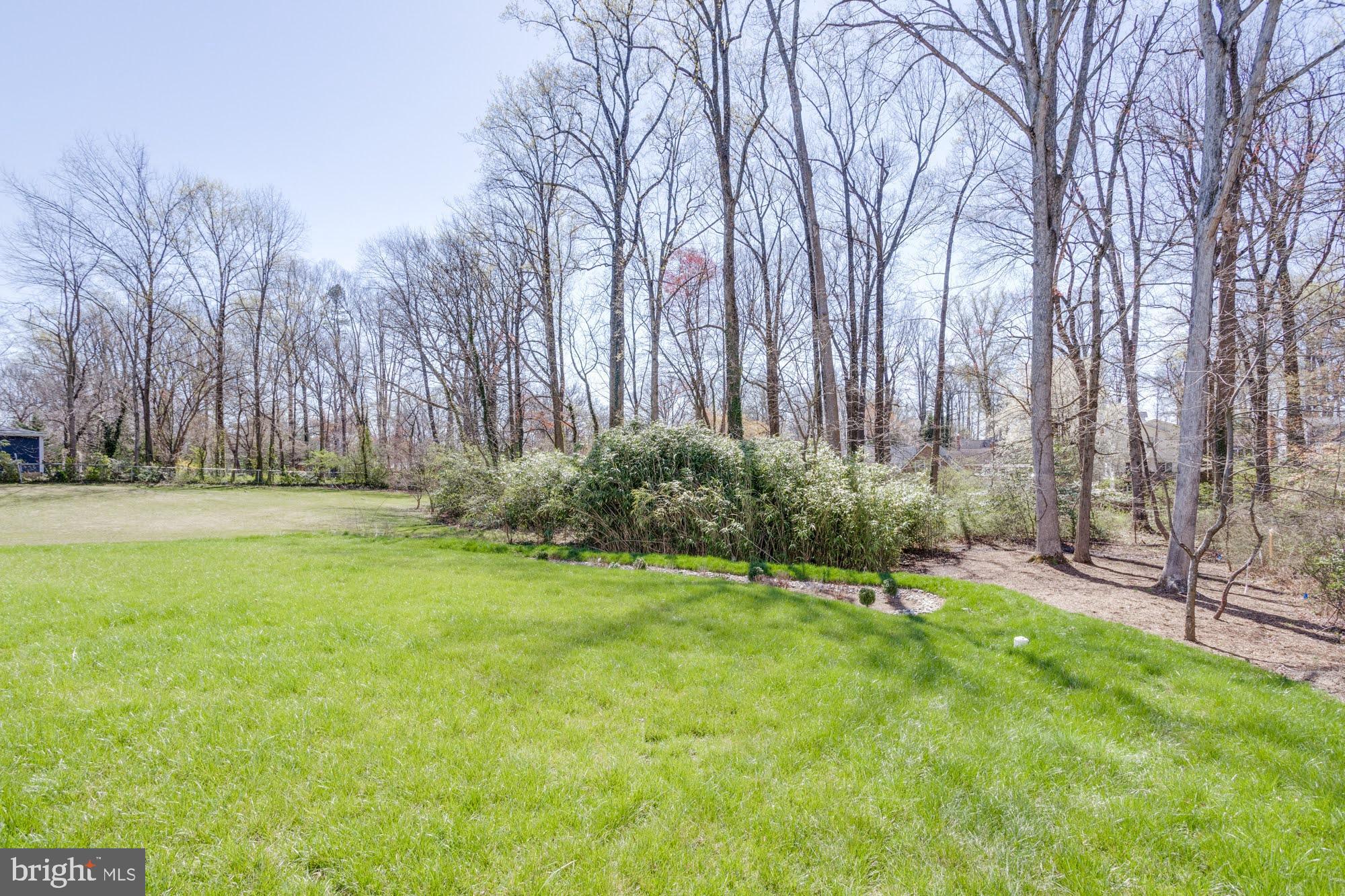 FAIRFAX ACRES - Residential