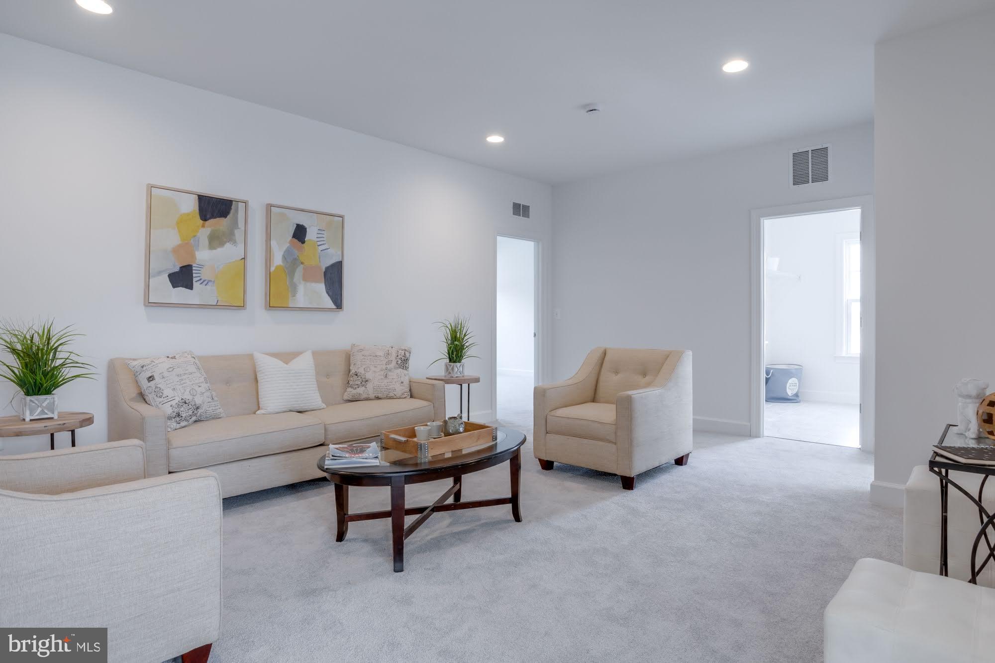 FAIRFAX ACRES - Residential