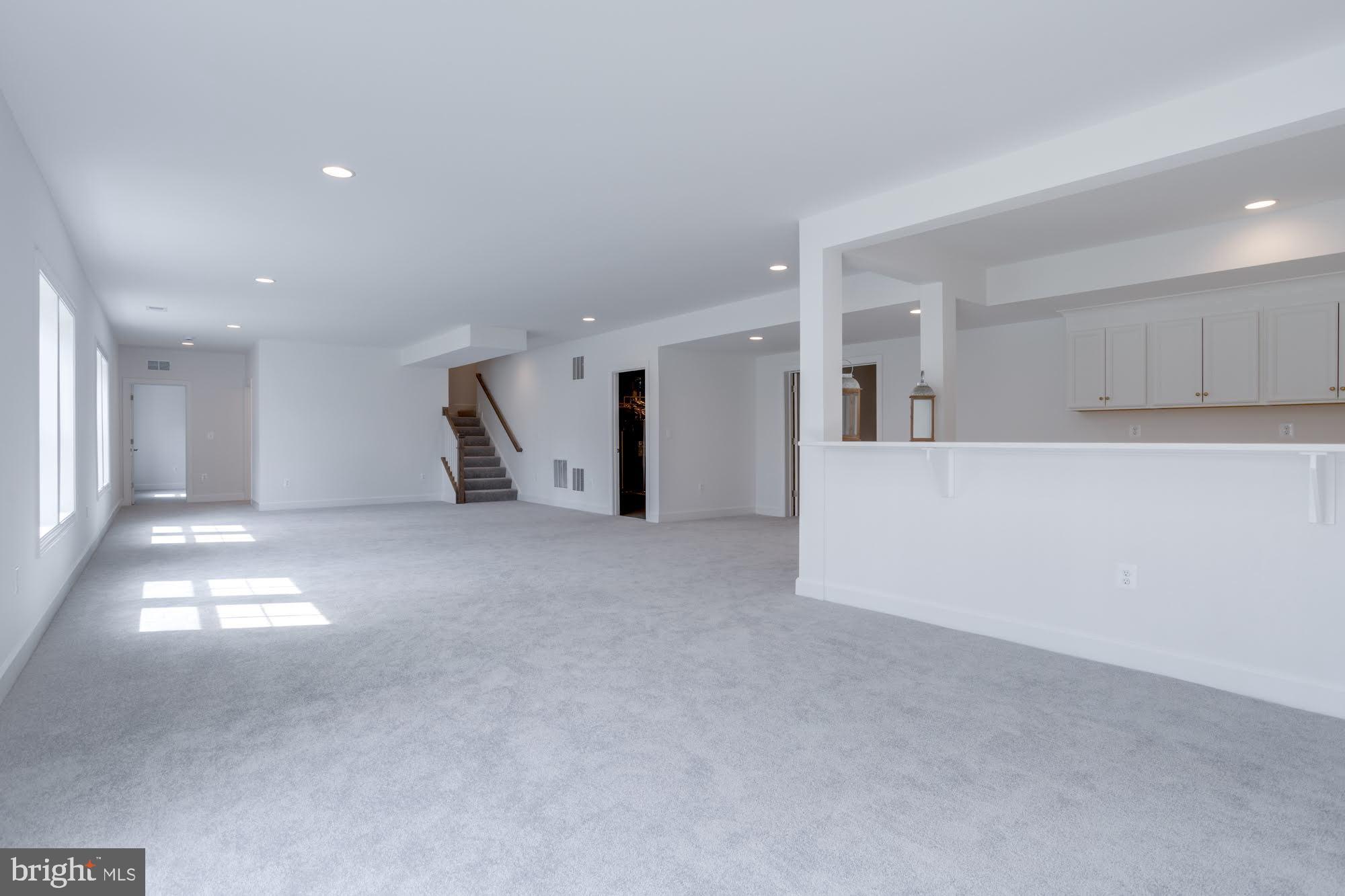 FAIRFAX ACRES - Residential