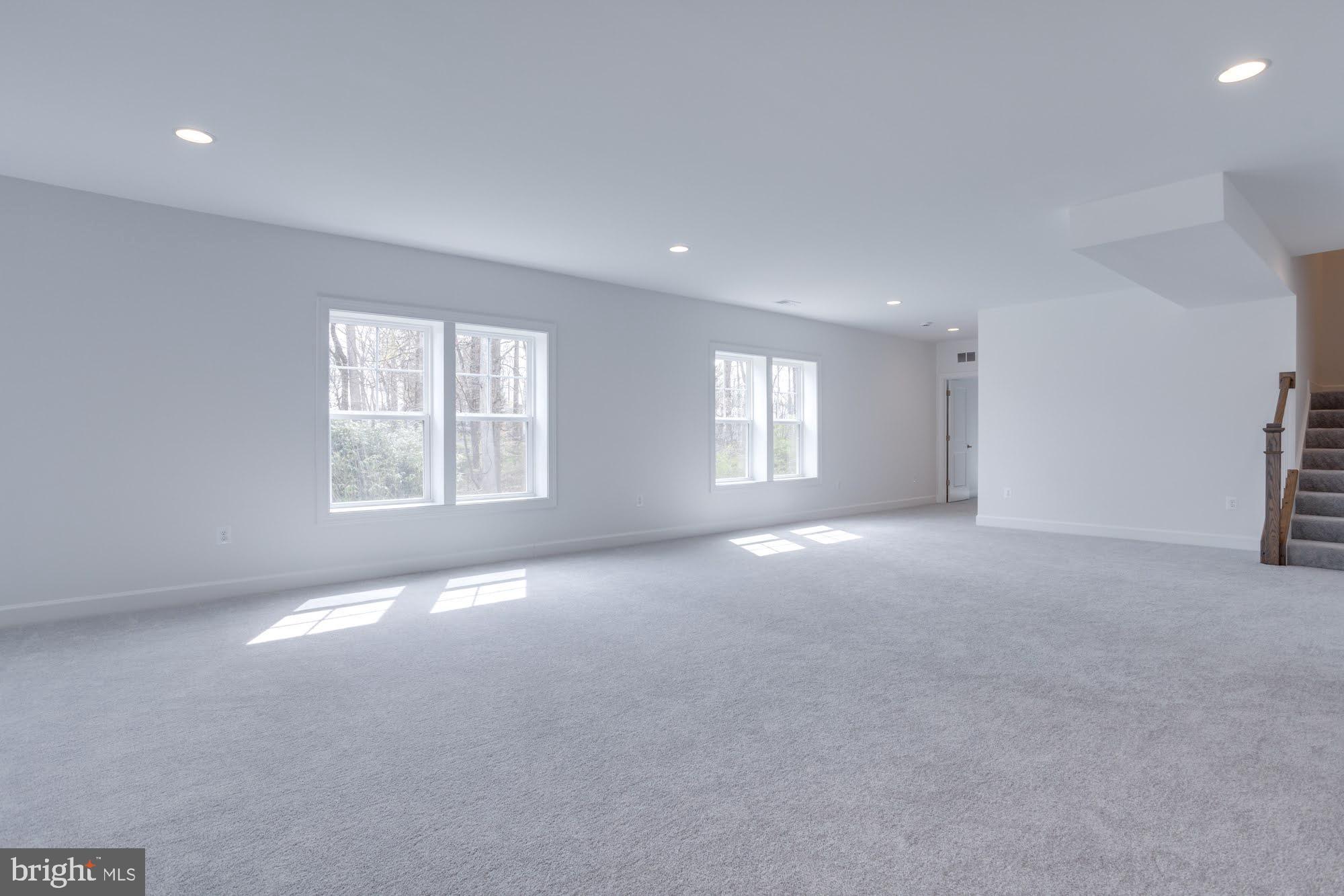 FAIRFAX ACRES - Residential