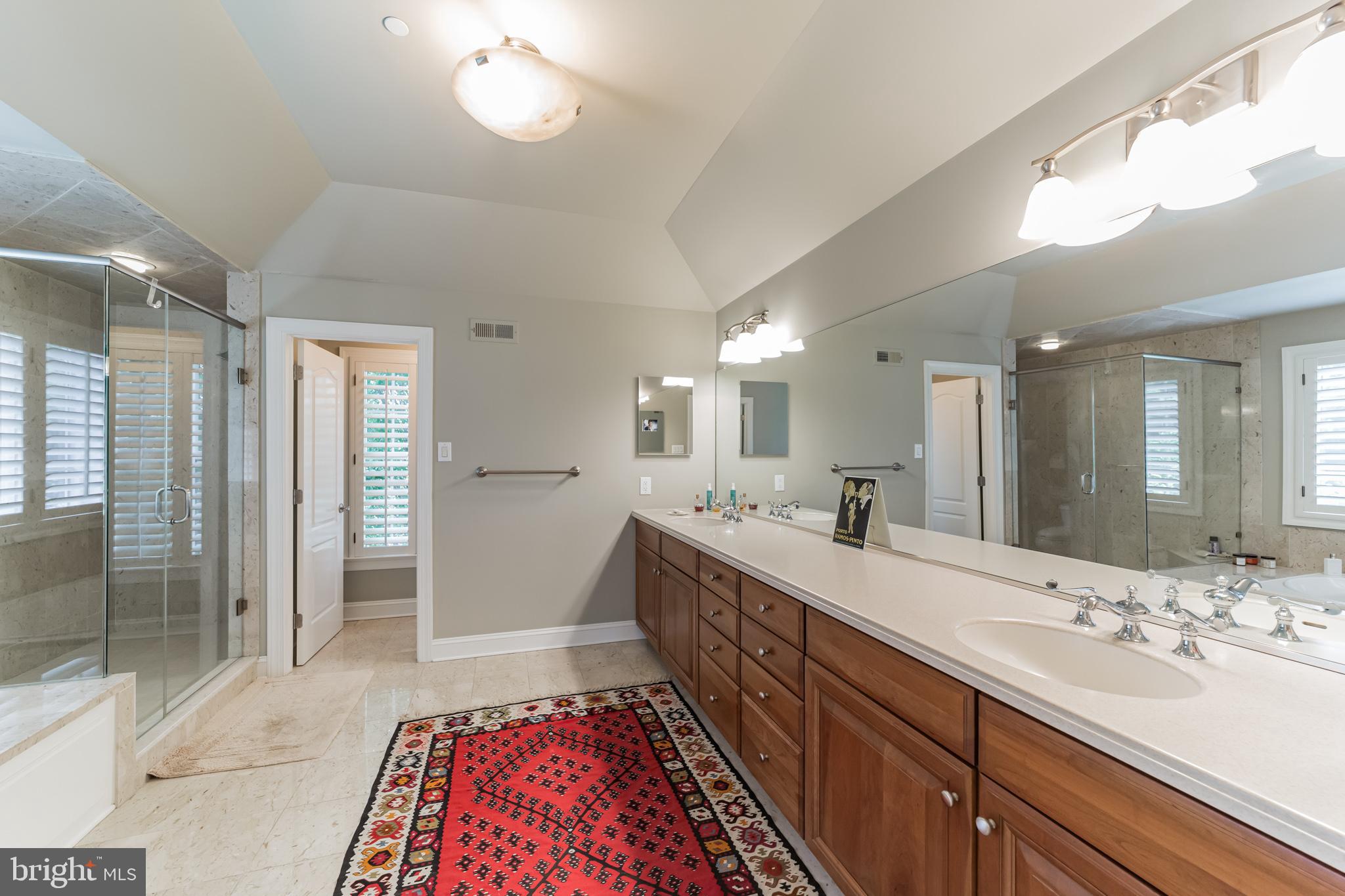 WHITEGATE - Residential