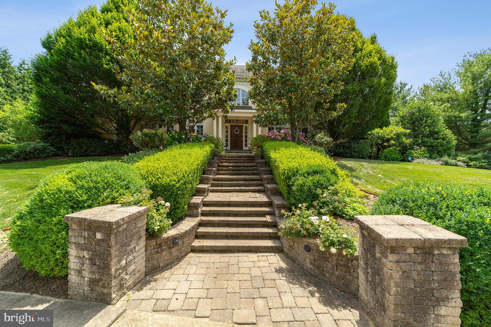 WHITEGATE - Residential