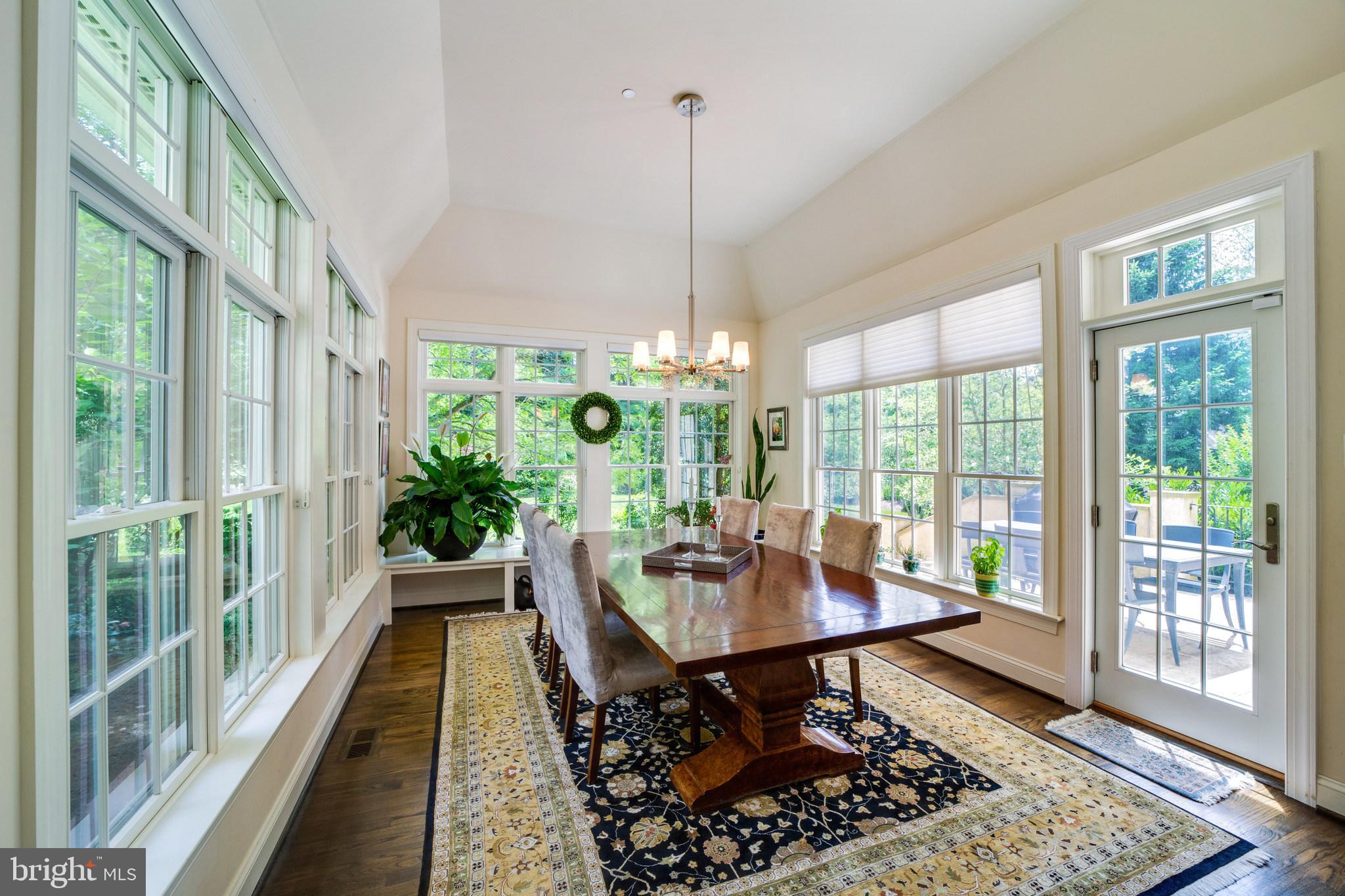 WHITEGATE - Residential