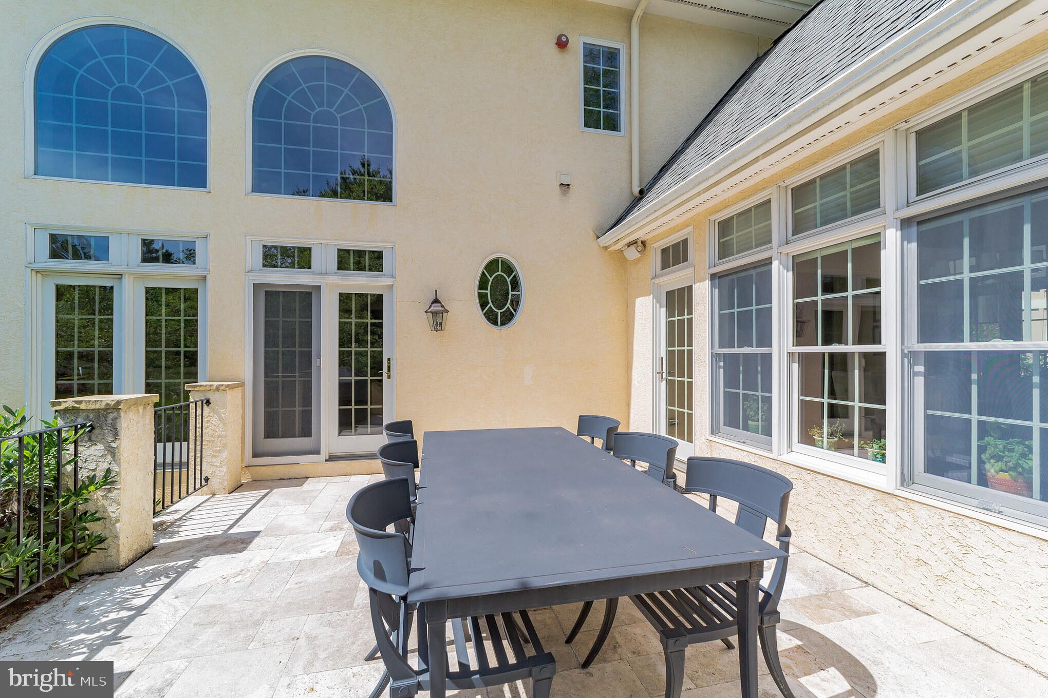 WHITEGATE - Residential