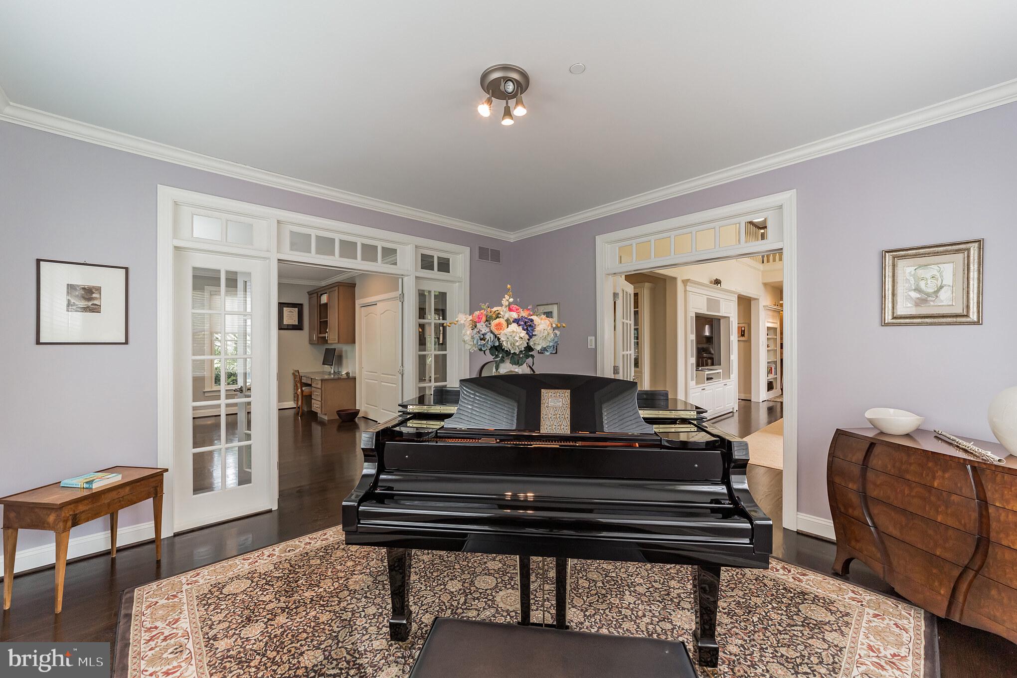 WHITEGATE - Residential