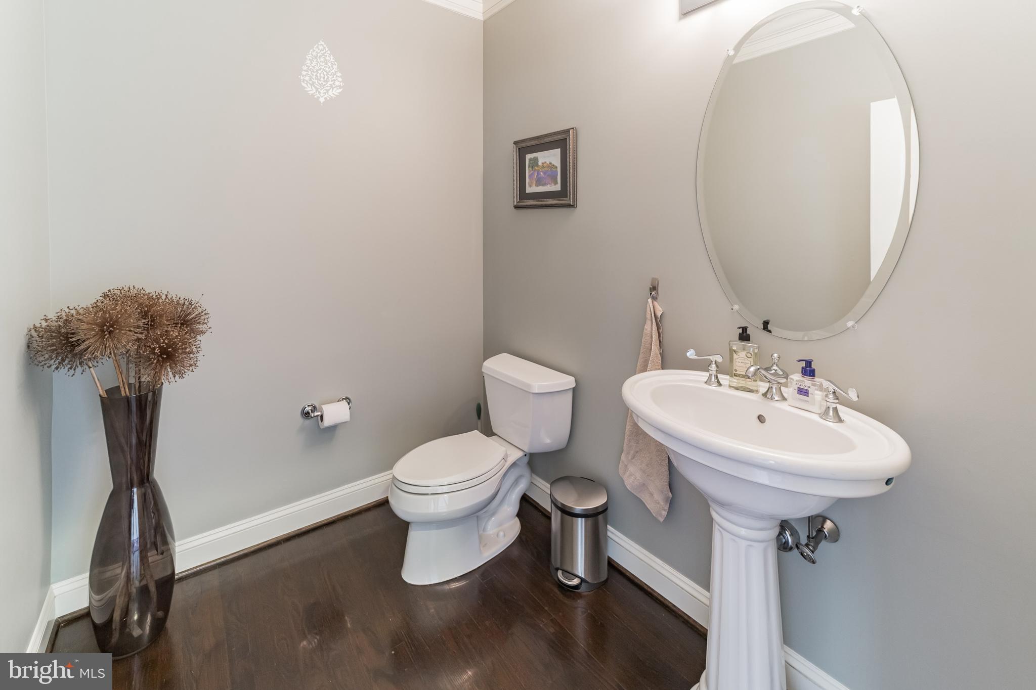 WHITEGATE - Residential