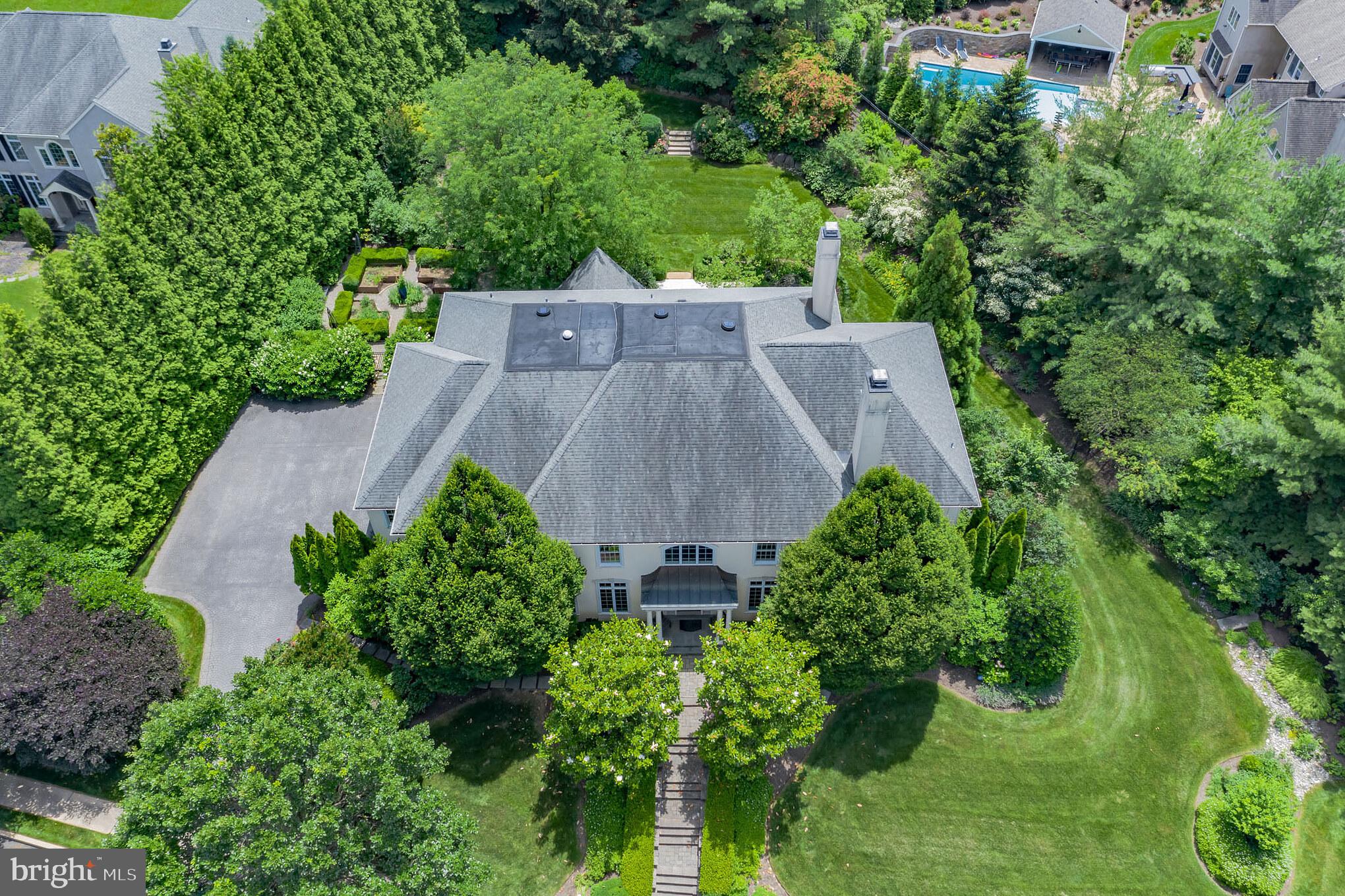 WHITEGATE - Residential