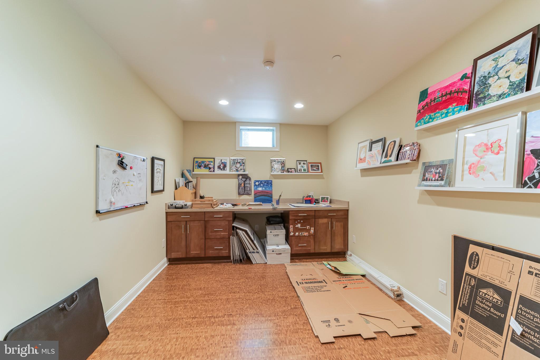 WHITEGATE - Residential