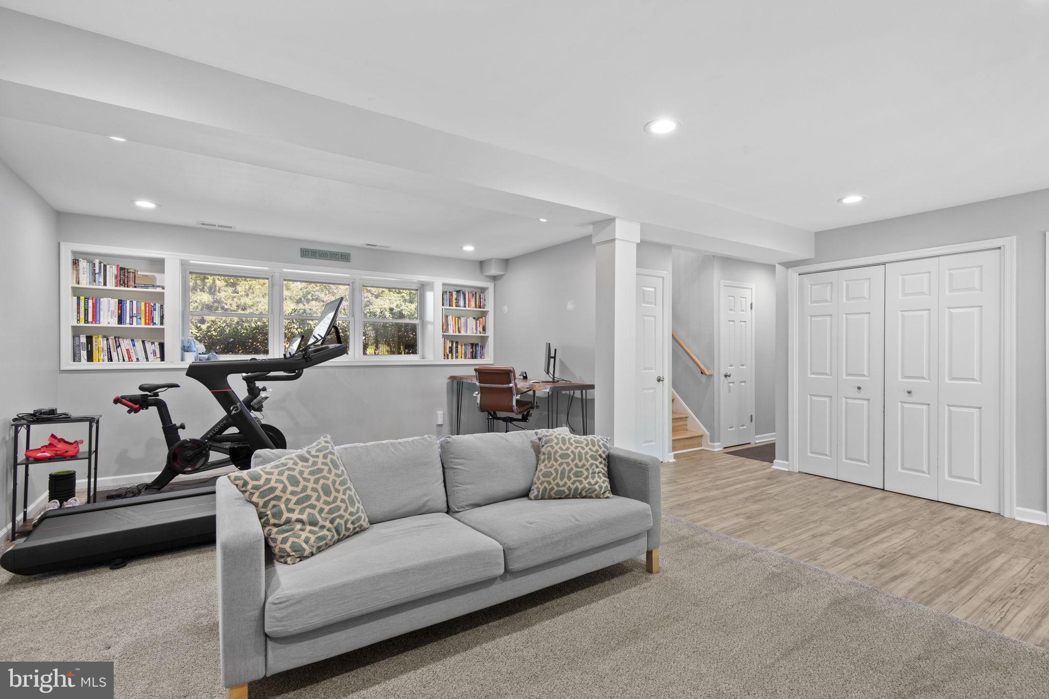 PLEASANT HILLS - Residential