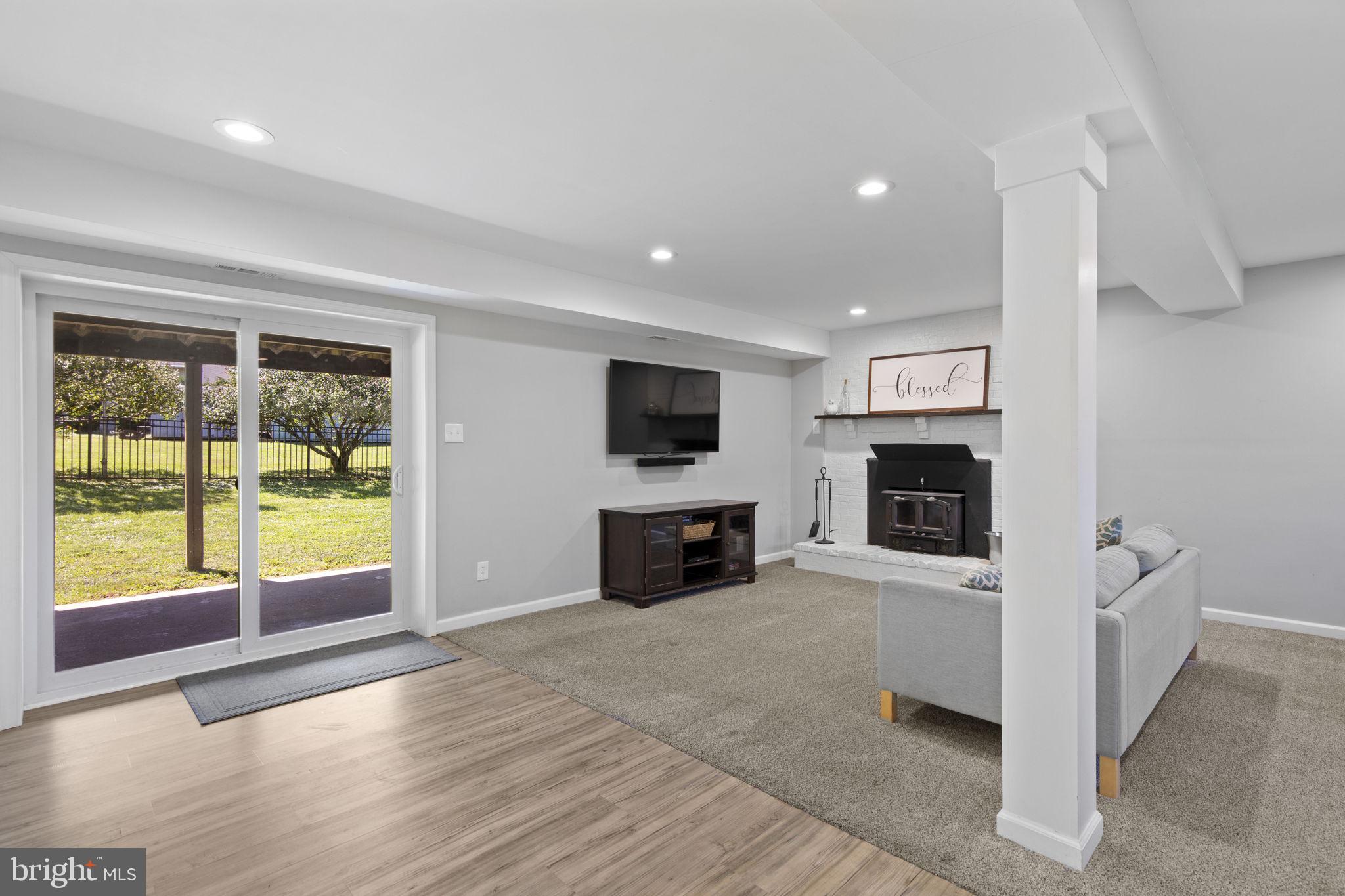 PLEASANT HILLS - Residential