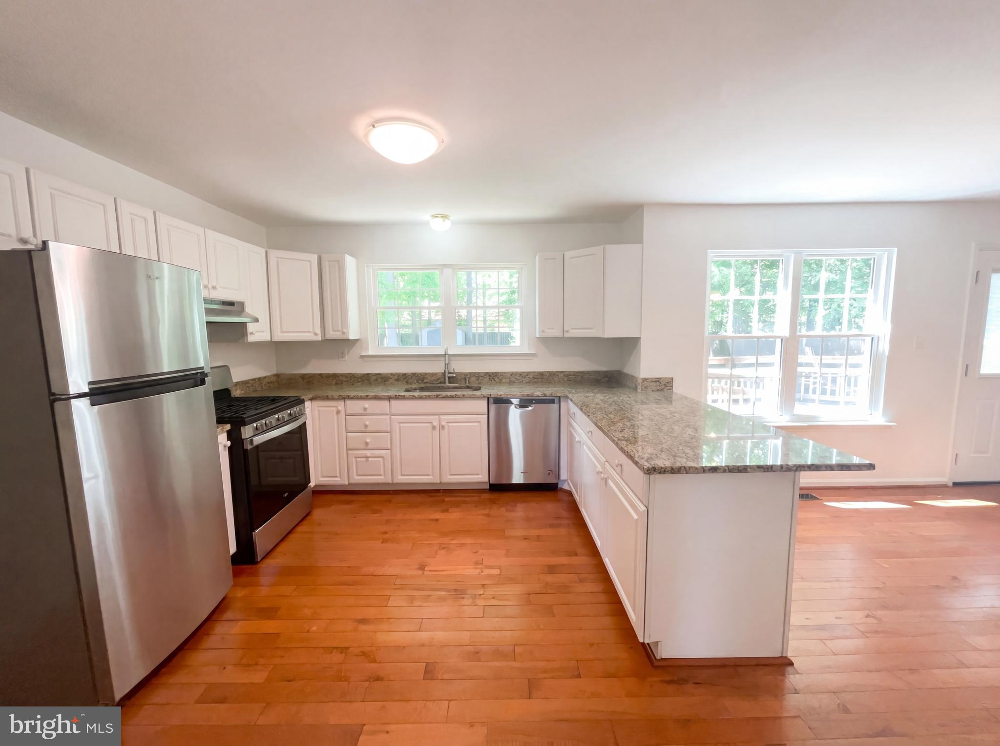 2322 ASHFORD LANE
