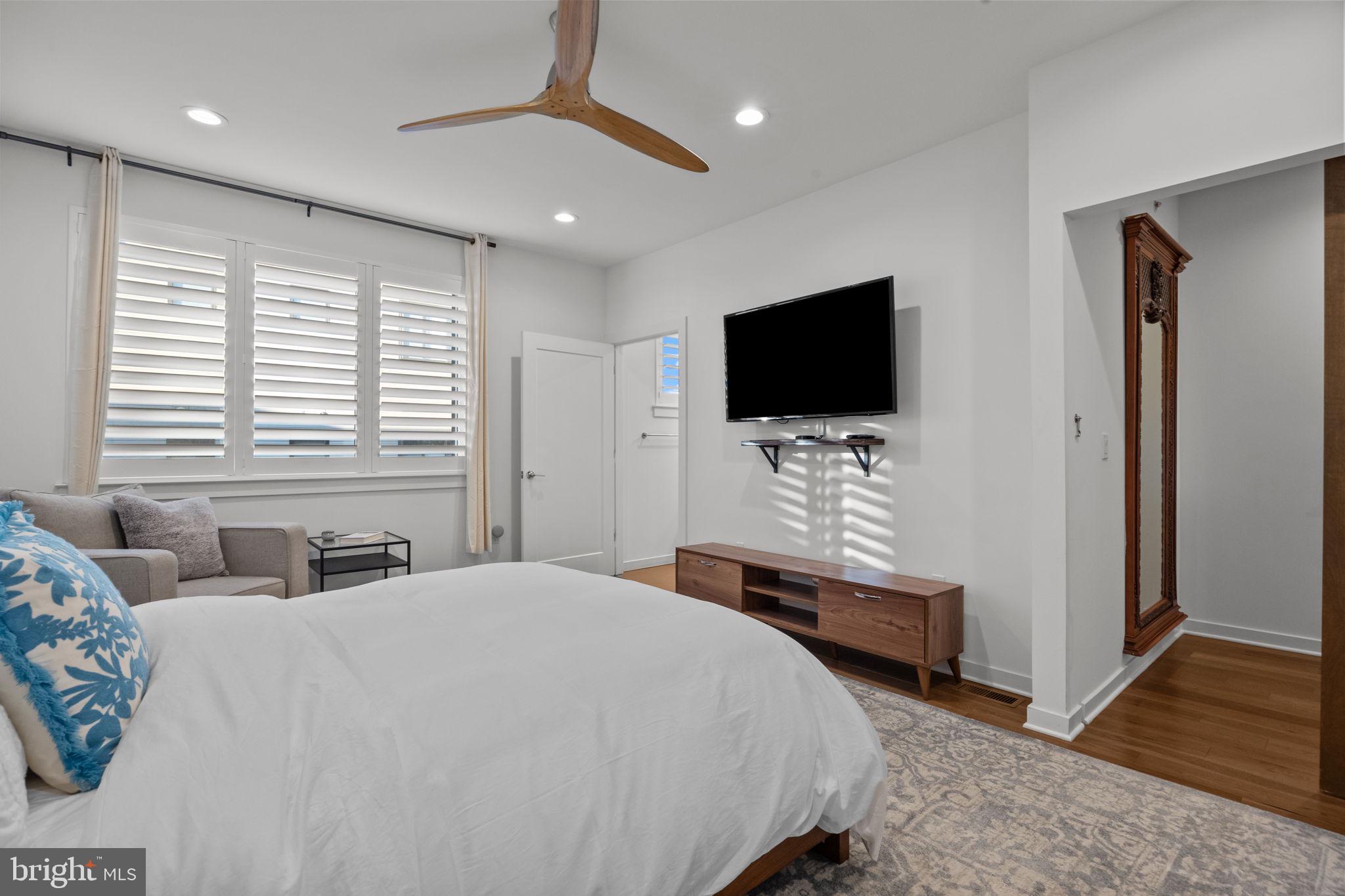 EAST FALLS - Residential