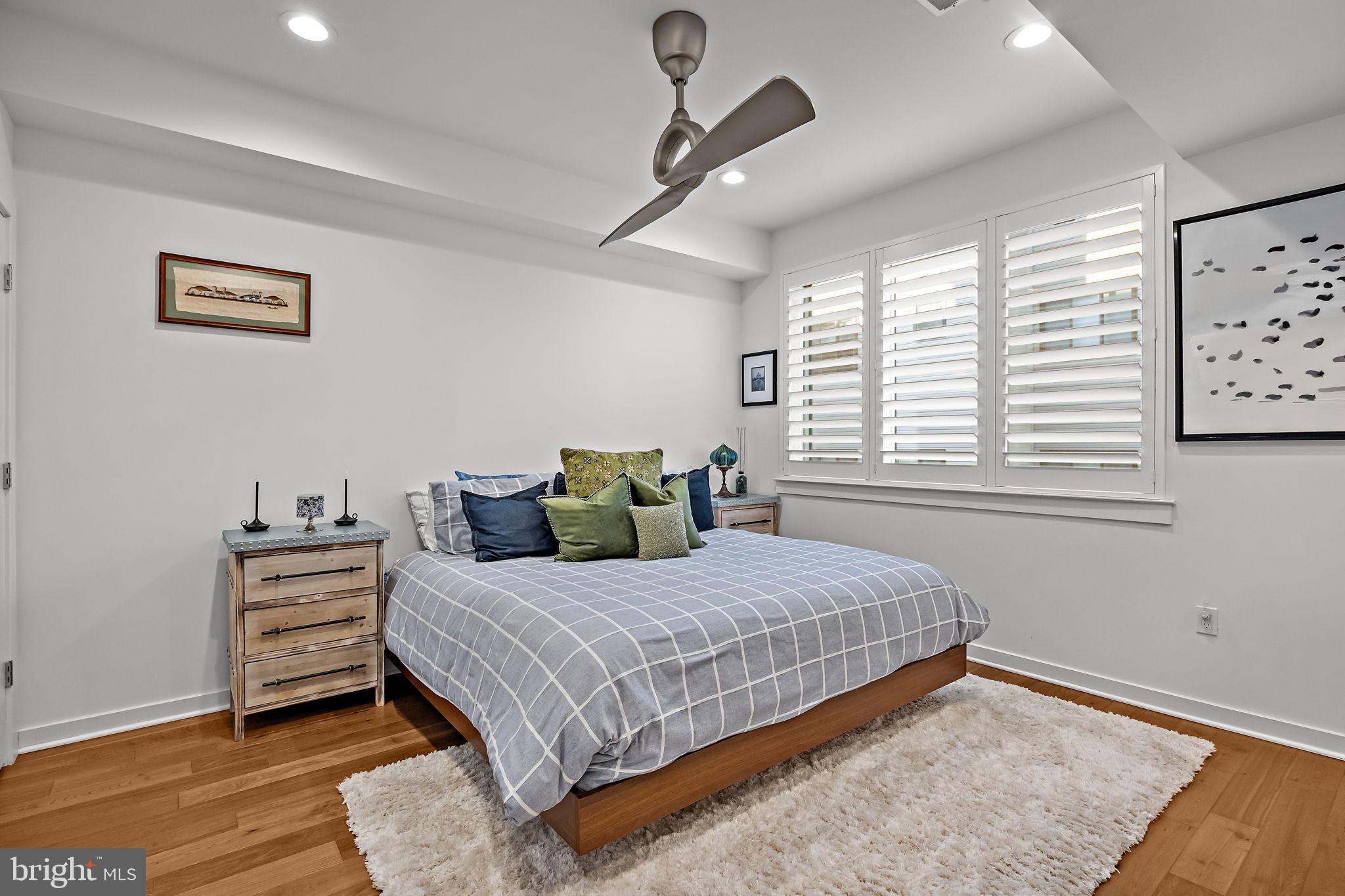 EAST FALLS - Residential