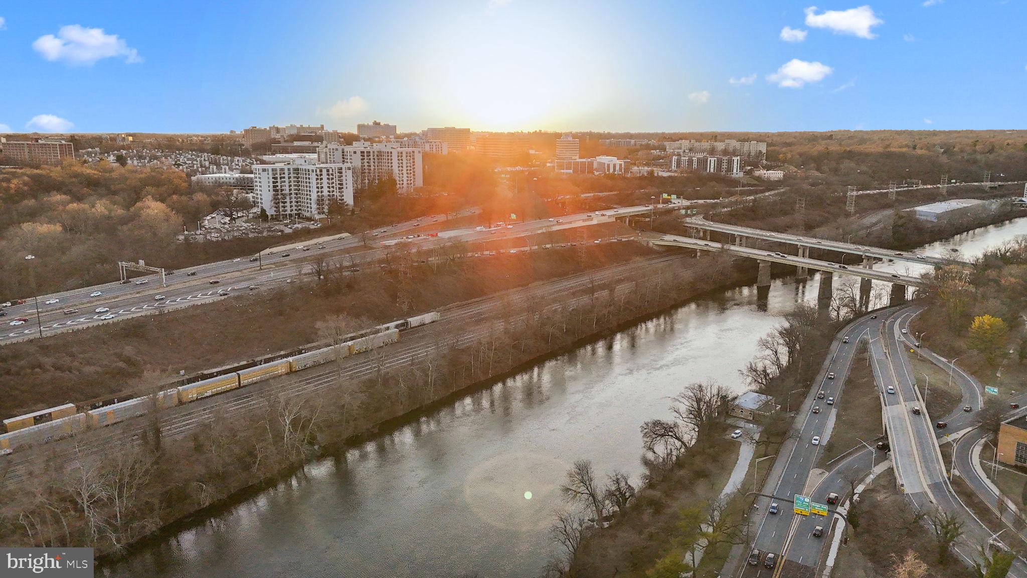 EAST FALLS - Residential