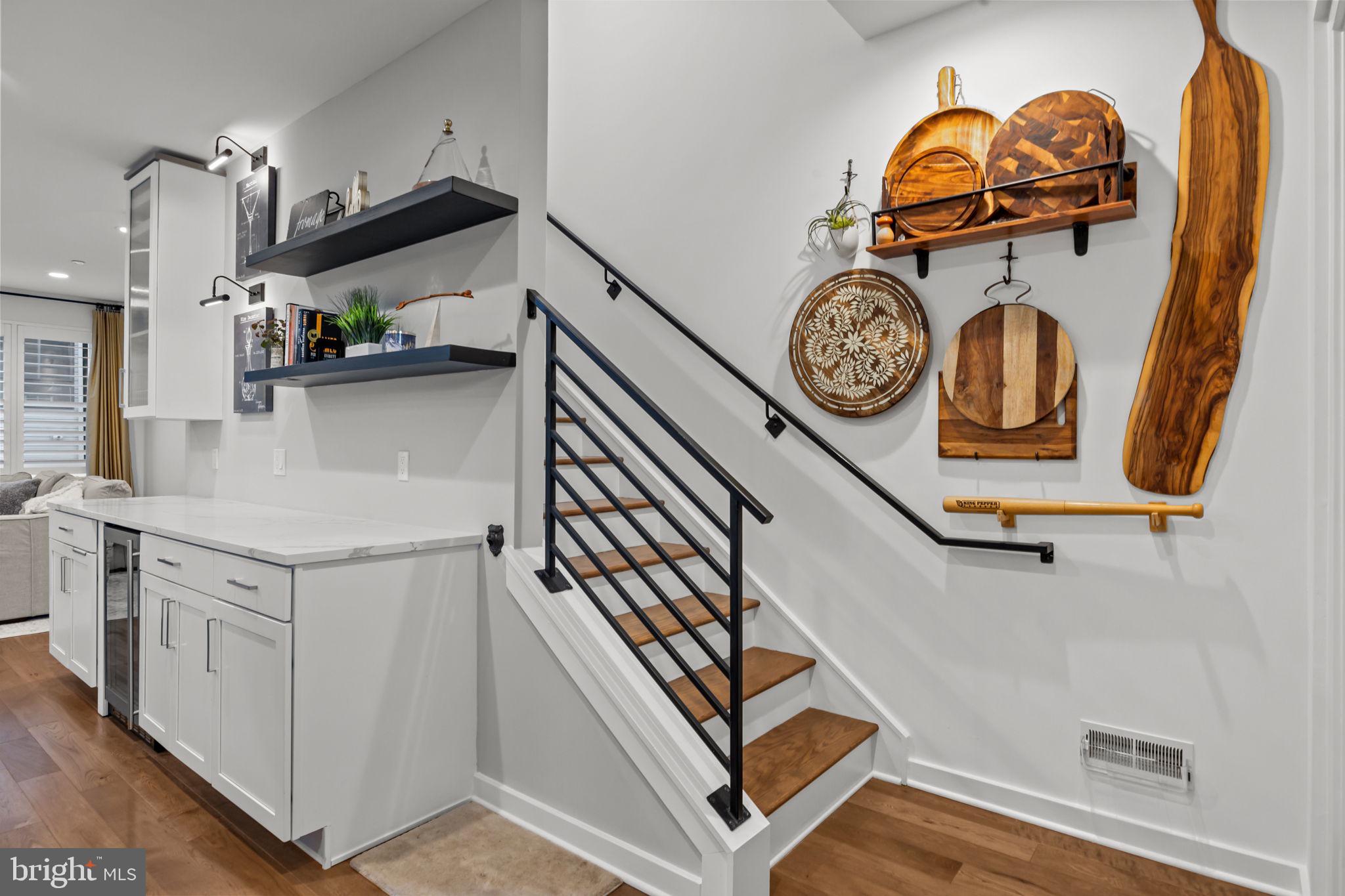 EAST FALLS - Residential