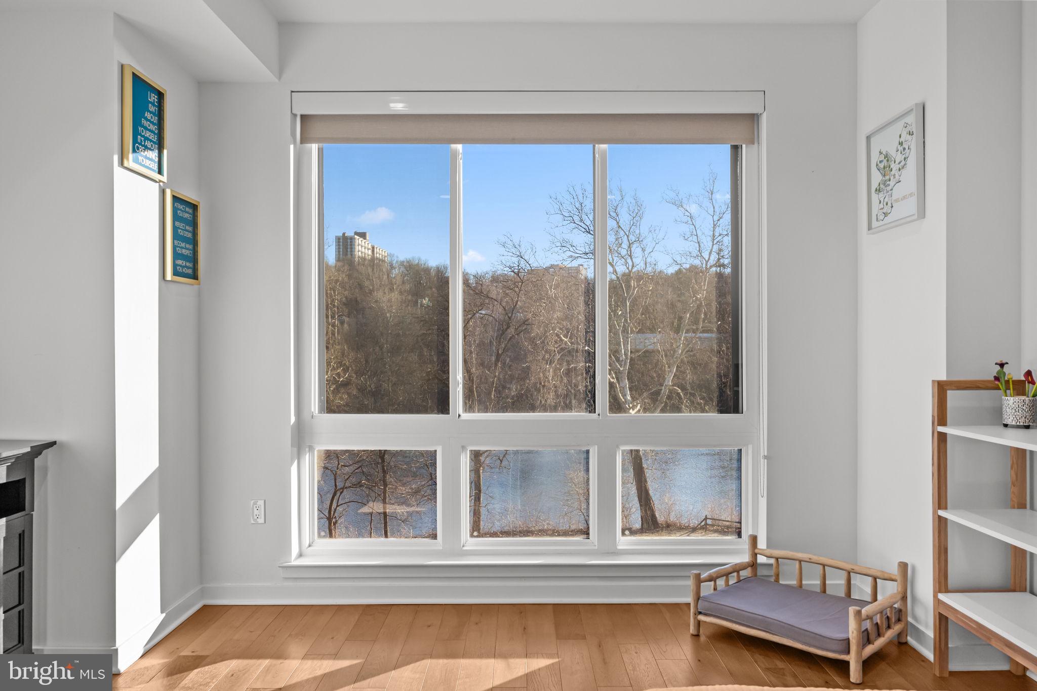 EAST FALLS - Residential