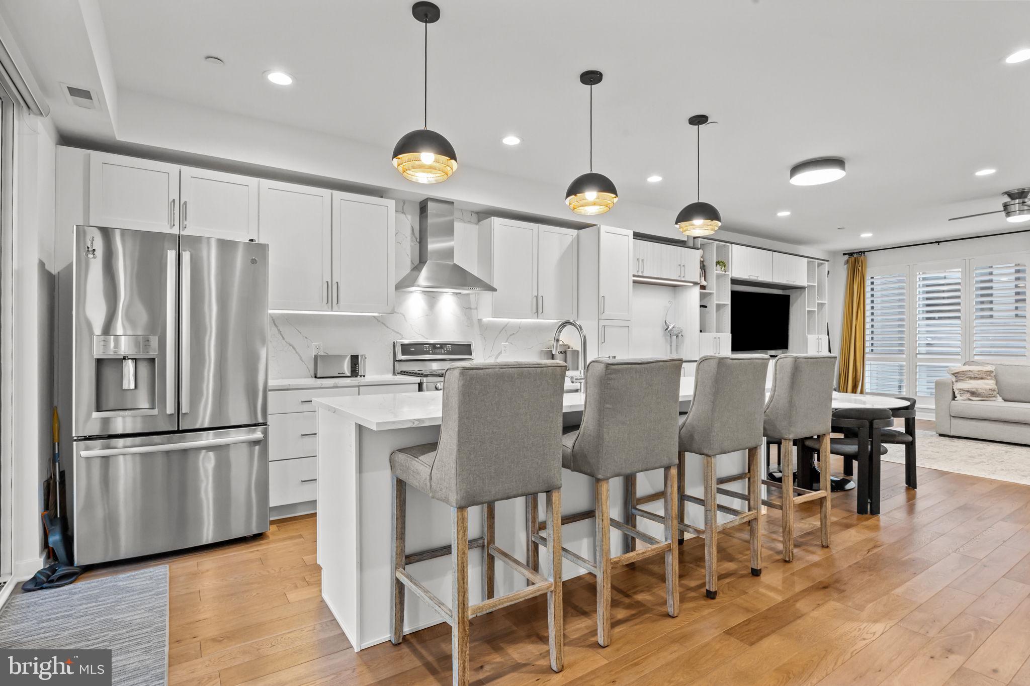 EAST FALLS - Residential