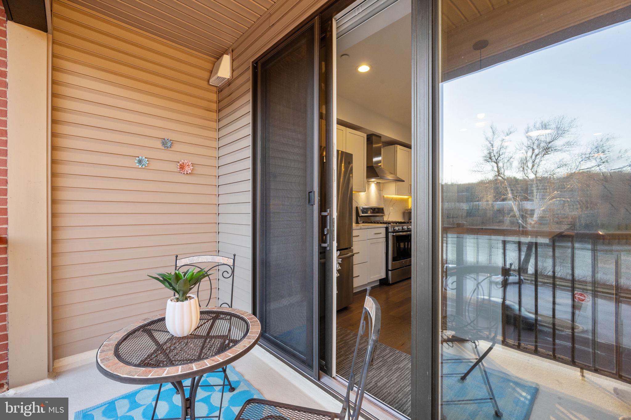 EAST FALLS - Residential