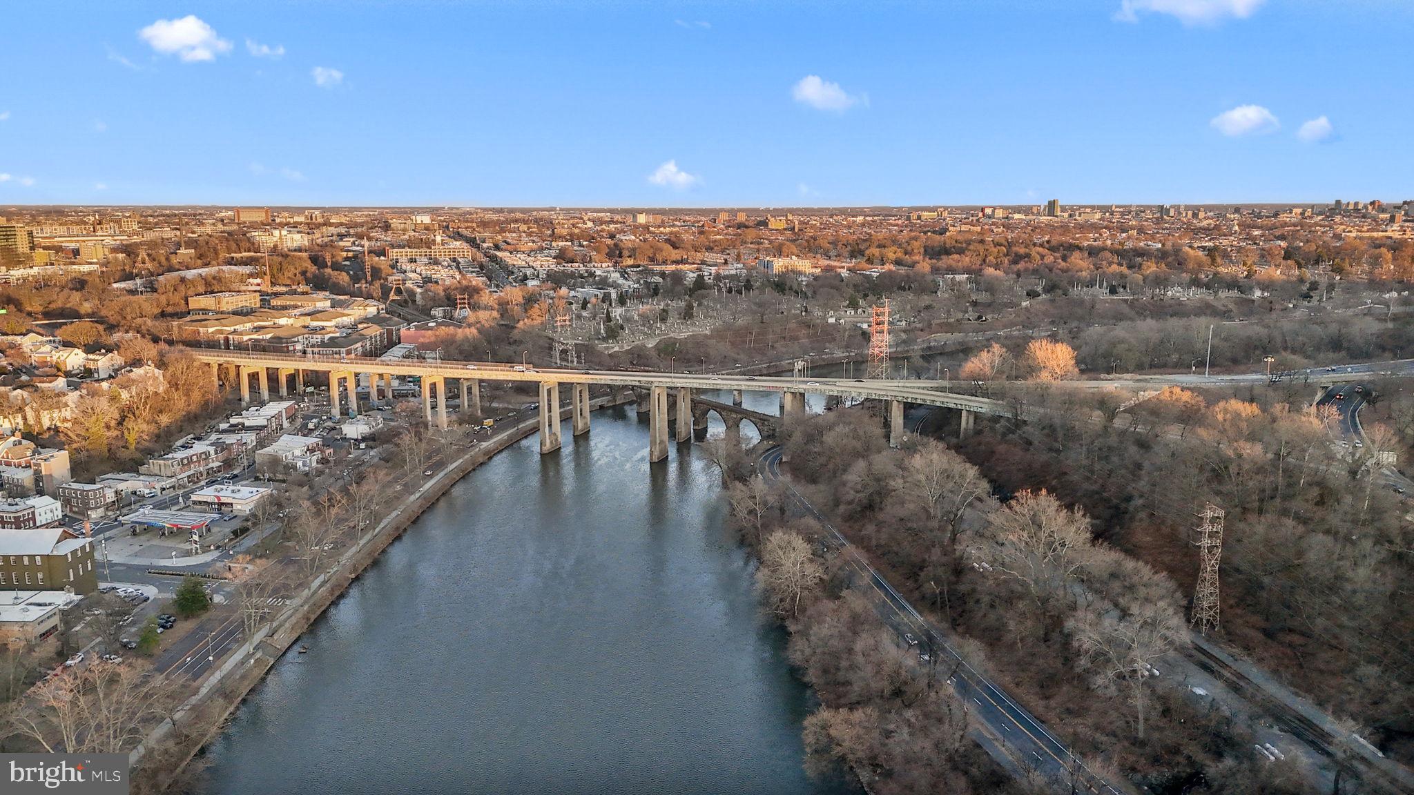 EAST FALLS - Residential