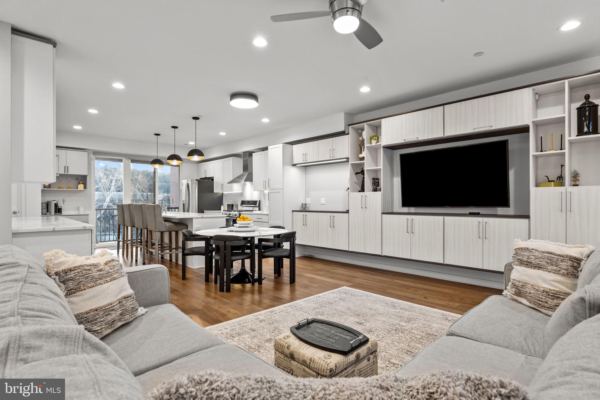 EAST FALLS - Residential