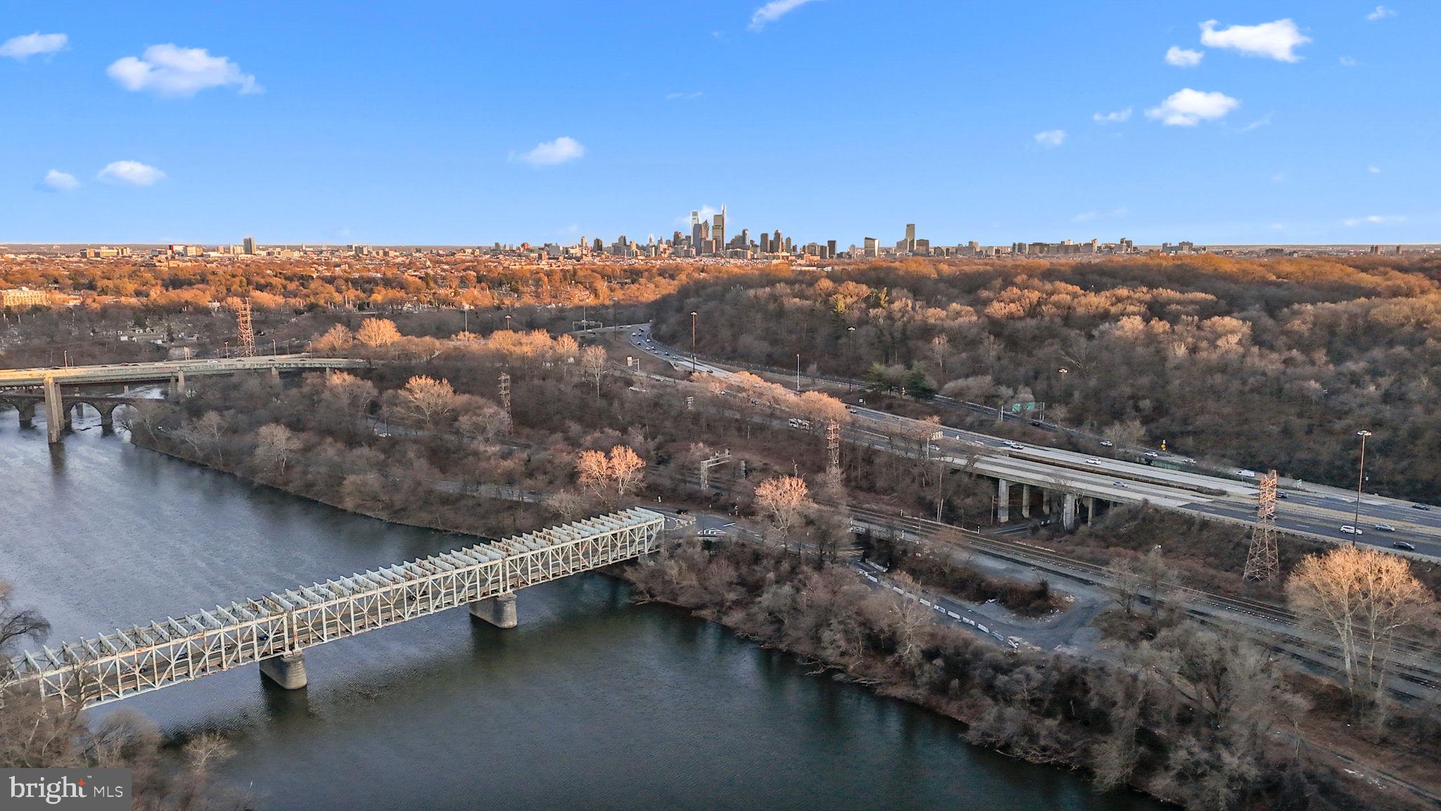 EAST FALLS - Residential